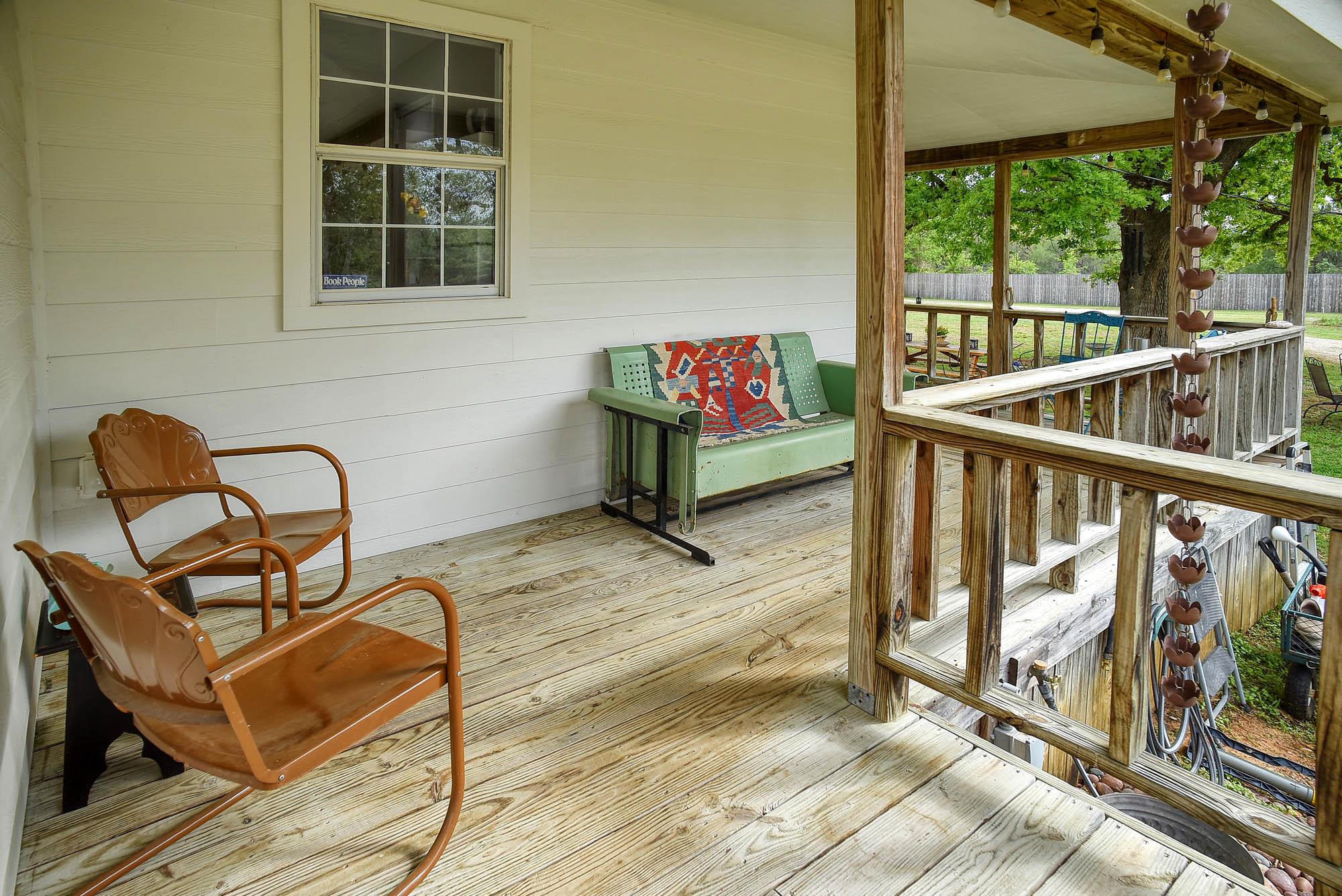 358 Lower Red Rock Rd, Bastrop, TX 78602