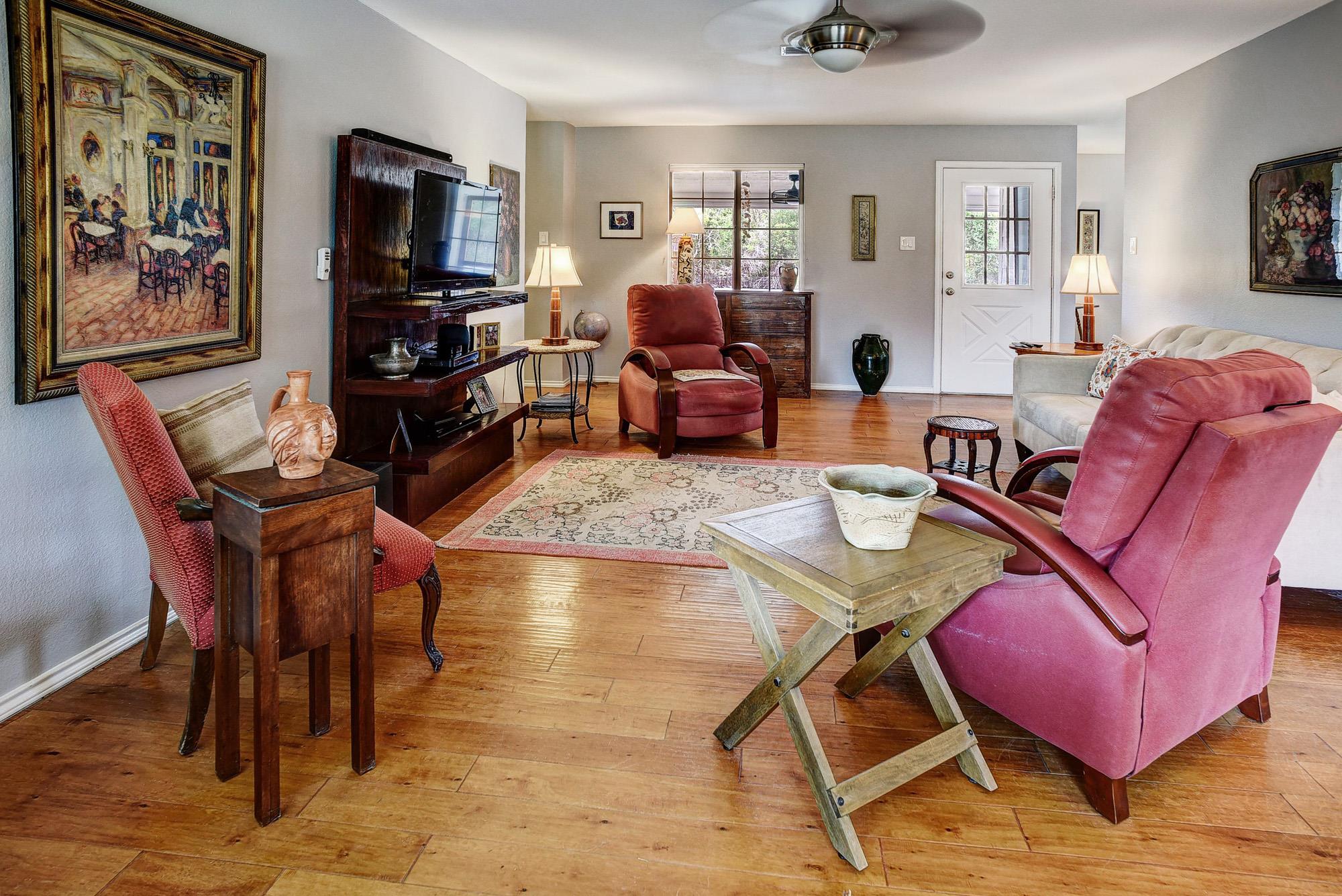 358 Lower Red Rock Rd, Bastrop, TX 78602