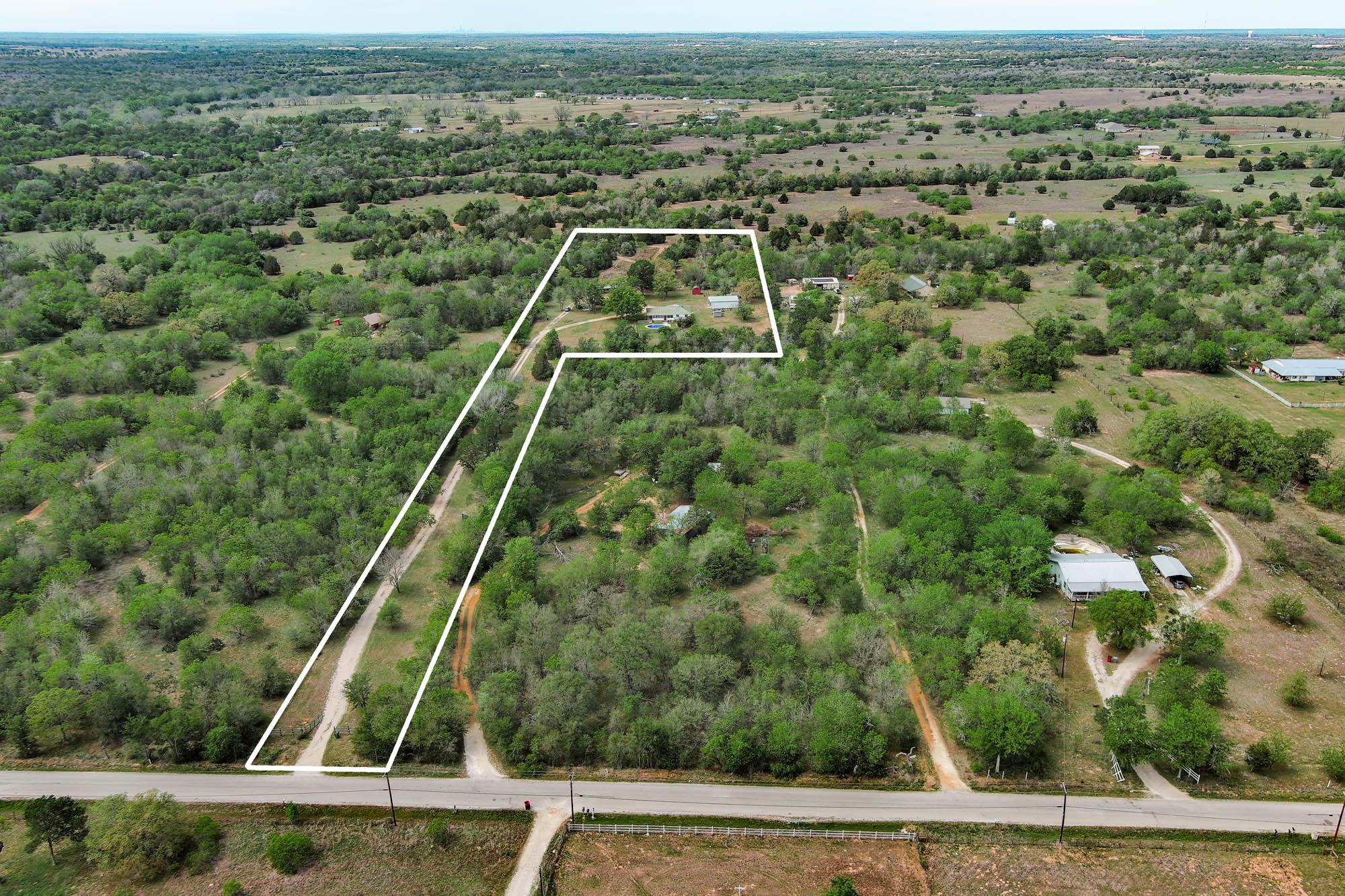 358 Lower Red Rock Rd, Bastrop, TX 78602