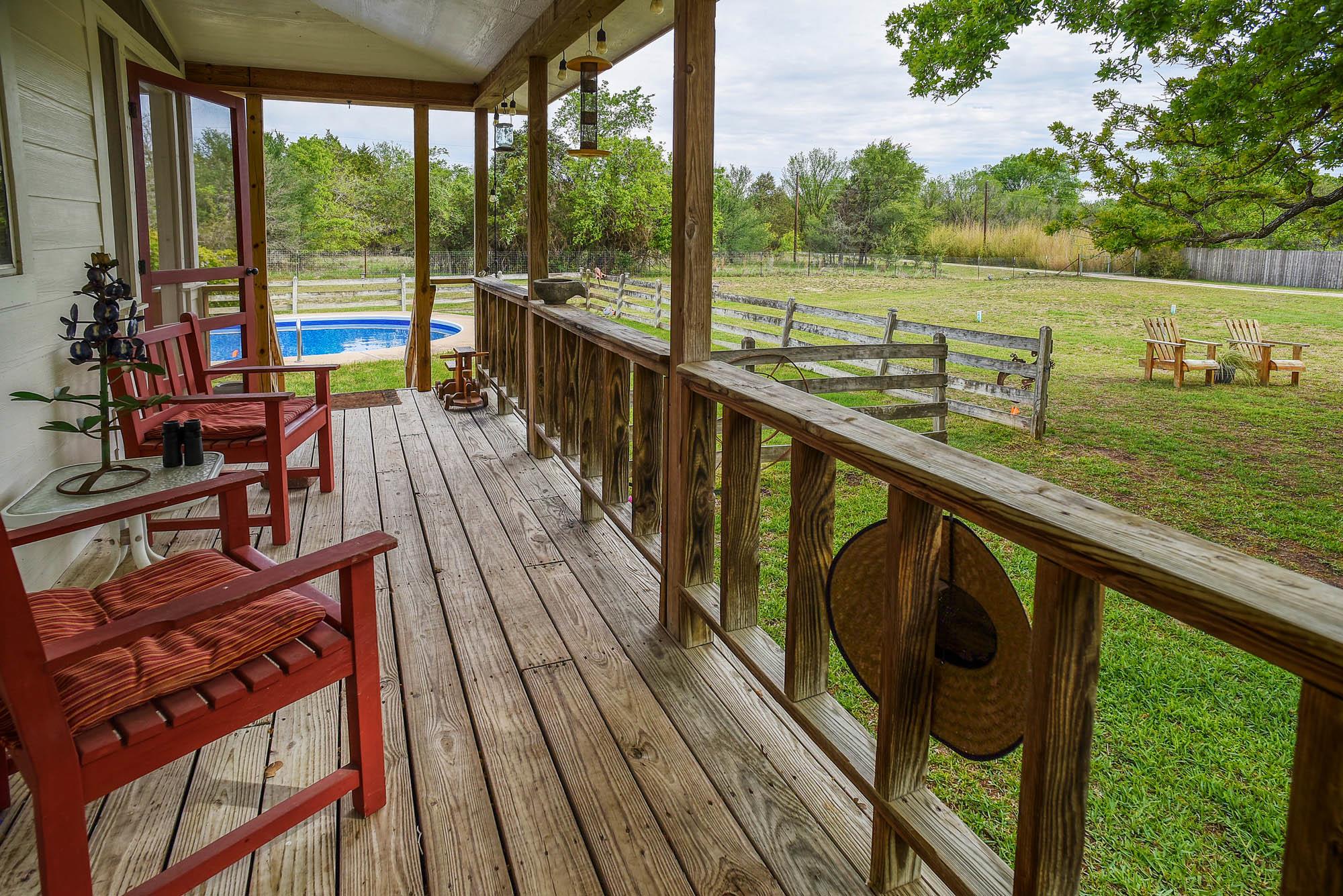 358 Lower Red Rock Rd, Bastrop, TX 78602