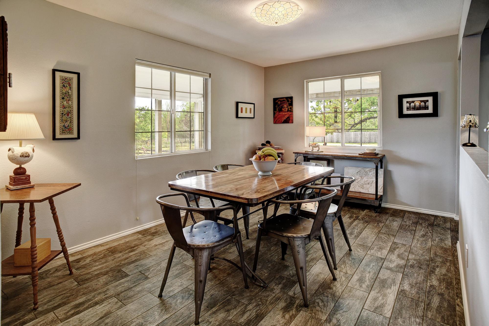 358 Lower Red Rock Rd, Bastrop, TX 78602