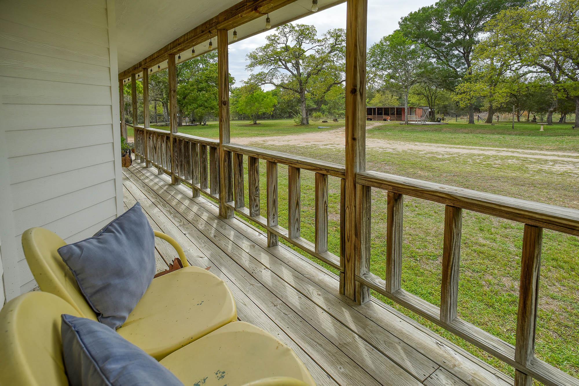 358 Lower Red Rock Rd, Bastrop, TX 78602