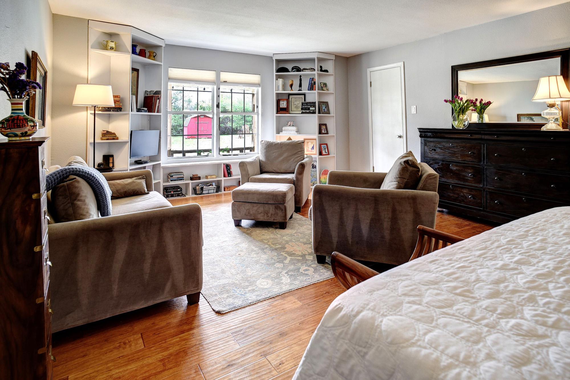 358 Lower Red Rock Rd, Bastrop, TX 78602