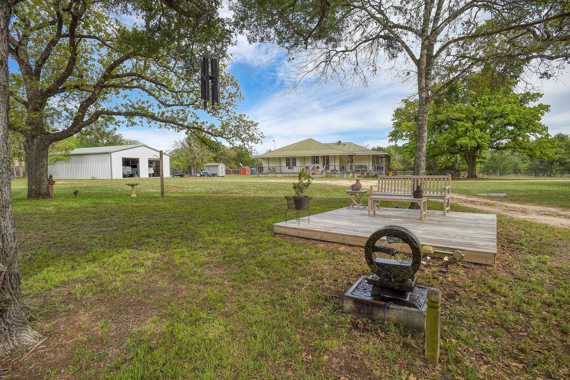 358 Lower Red Rock Rd, Bastrop, TX 78602