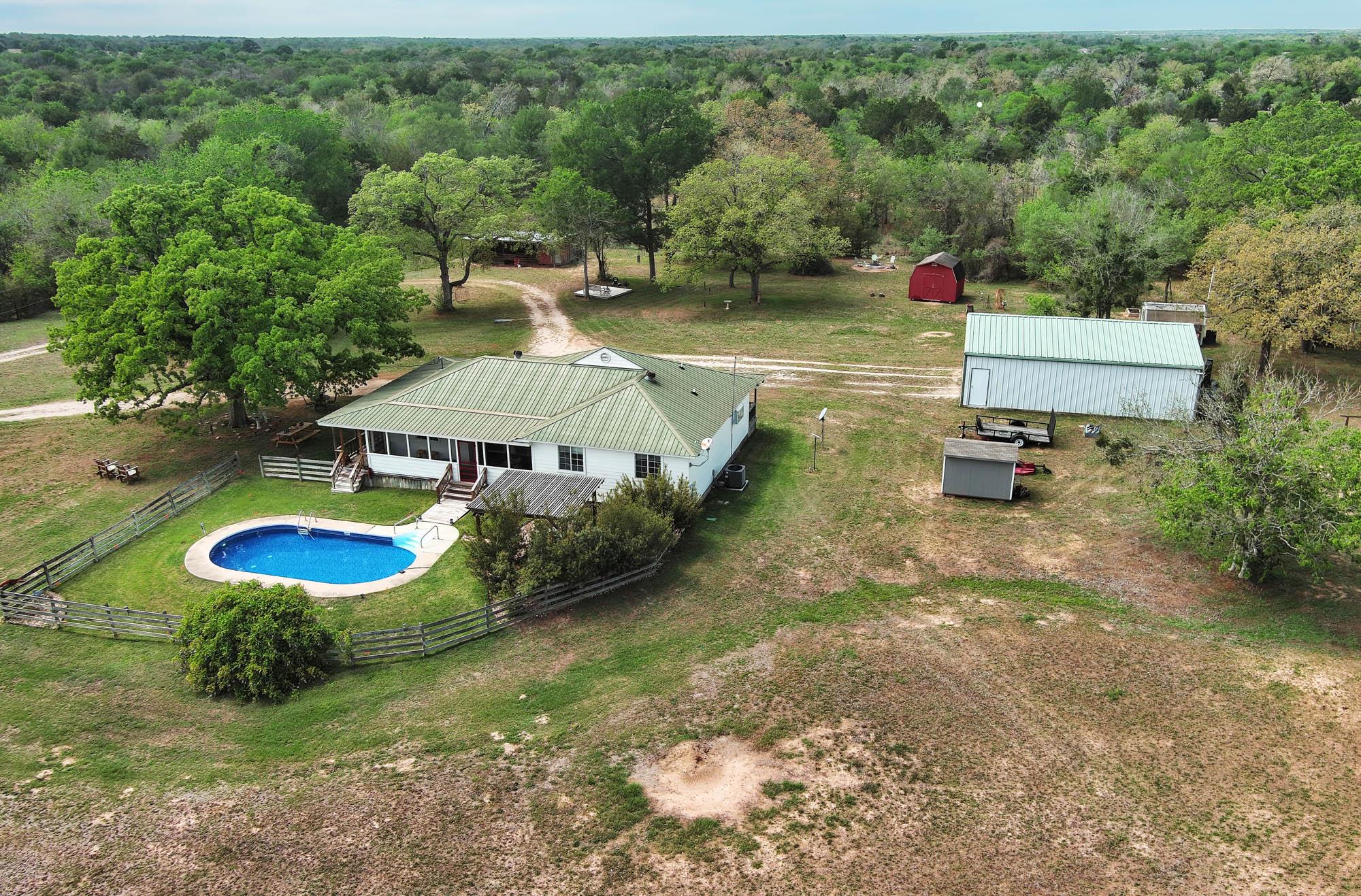 358 Lower Red Rock Rd, Bastrop, TX 78602