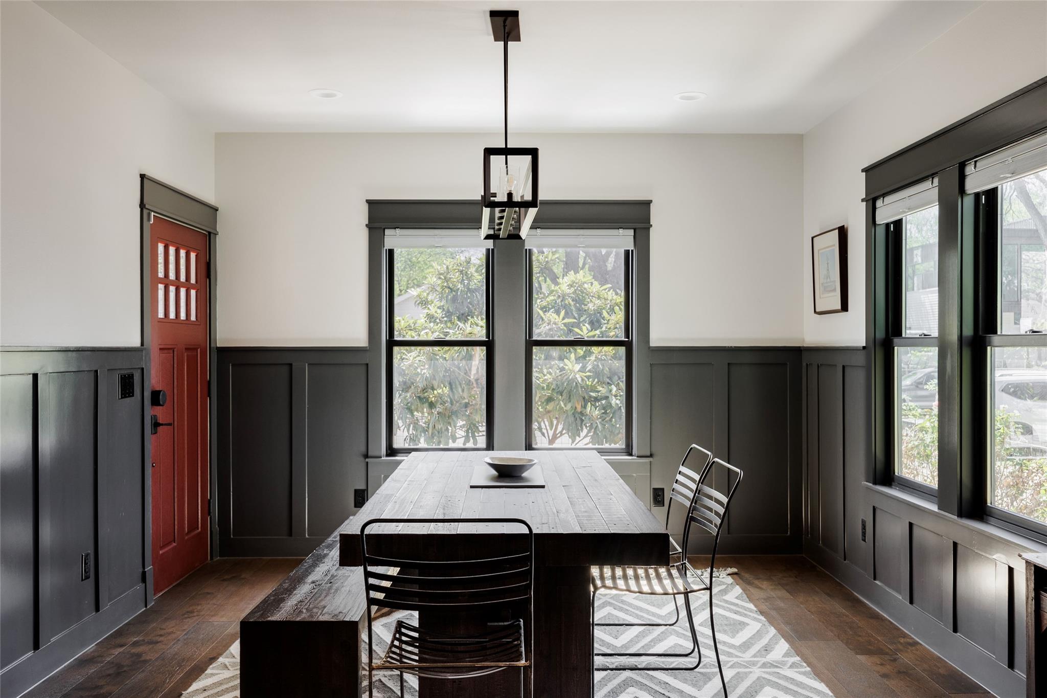 1910 Holly St, Austin, TX 78702