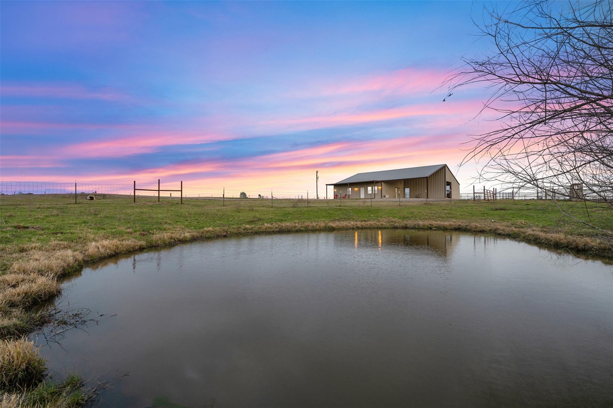 700 County Road 466, Elgin, TX 78621