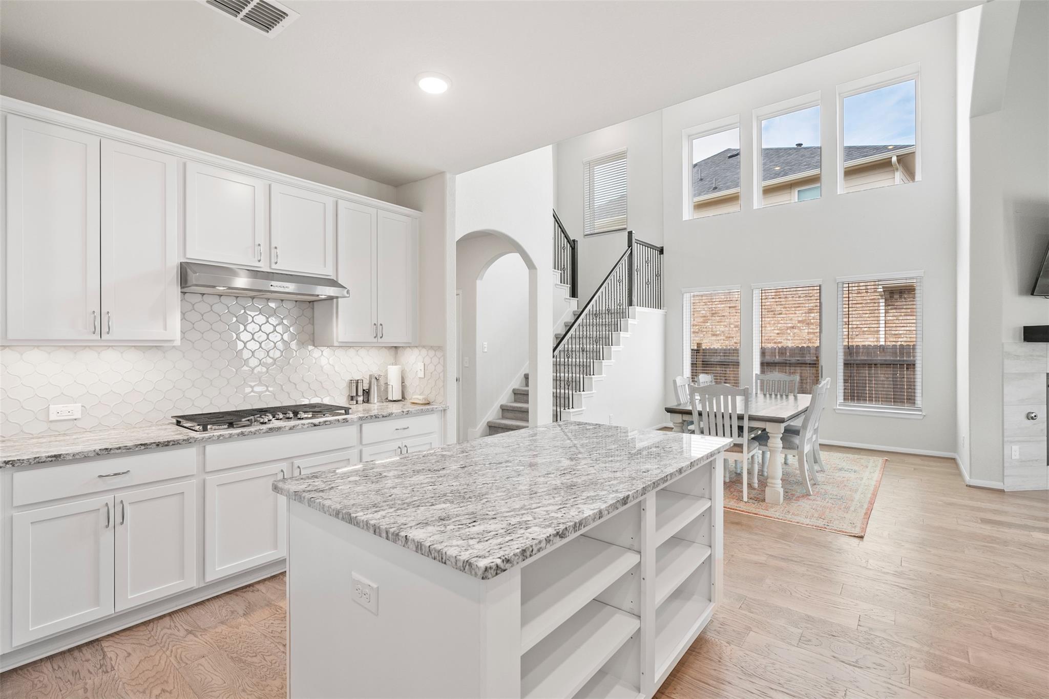 209 Mira Mesa Dr, Liberty Hill, TX 78642