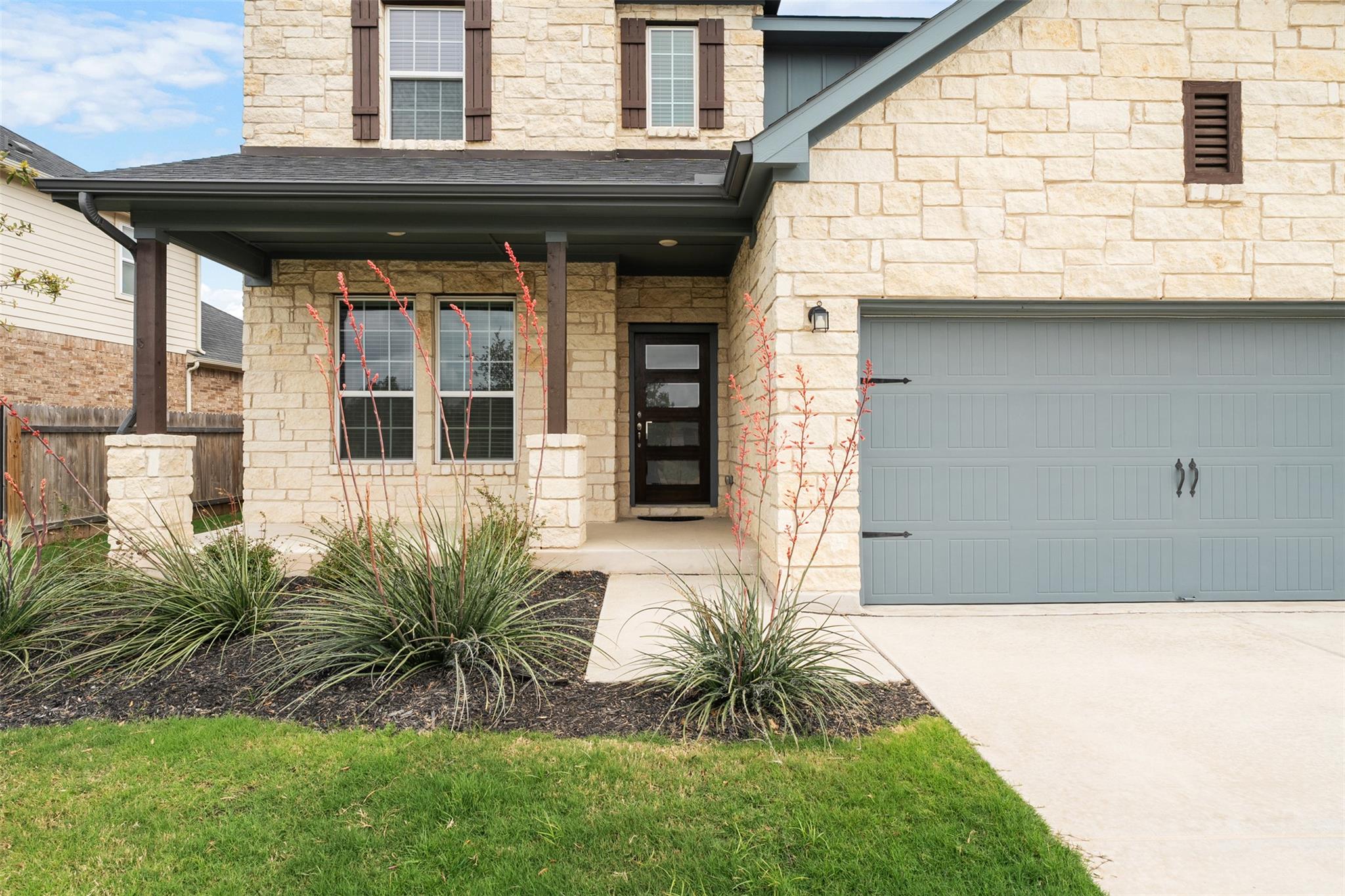 209 Mira Mesa Dr, Liberty Hill, TX 78642