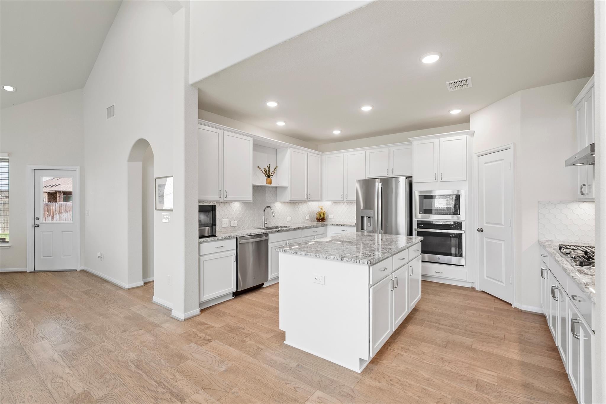 209 Mira Mesa Dr, Liberty Hill, TX 78642