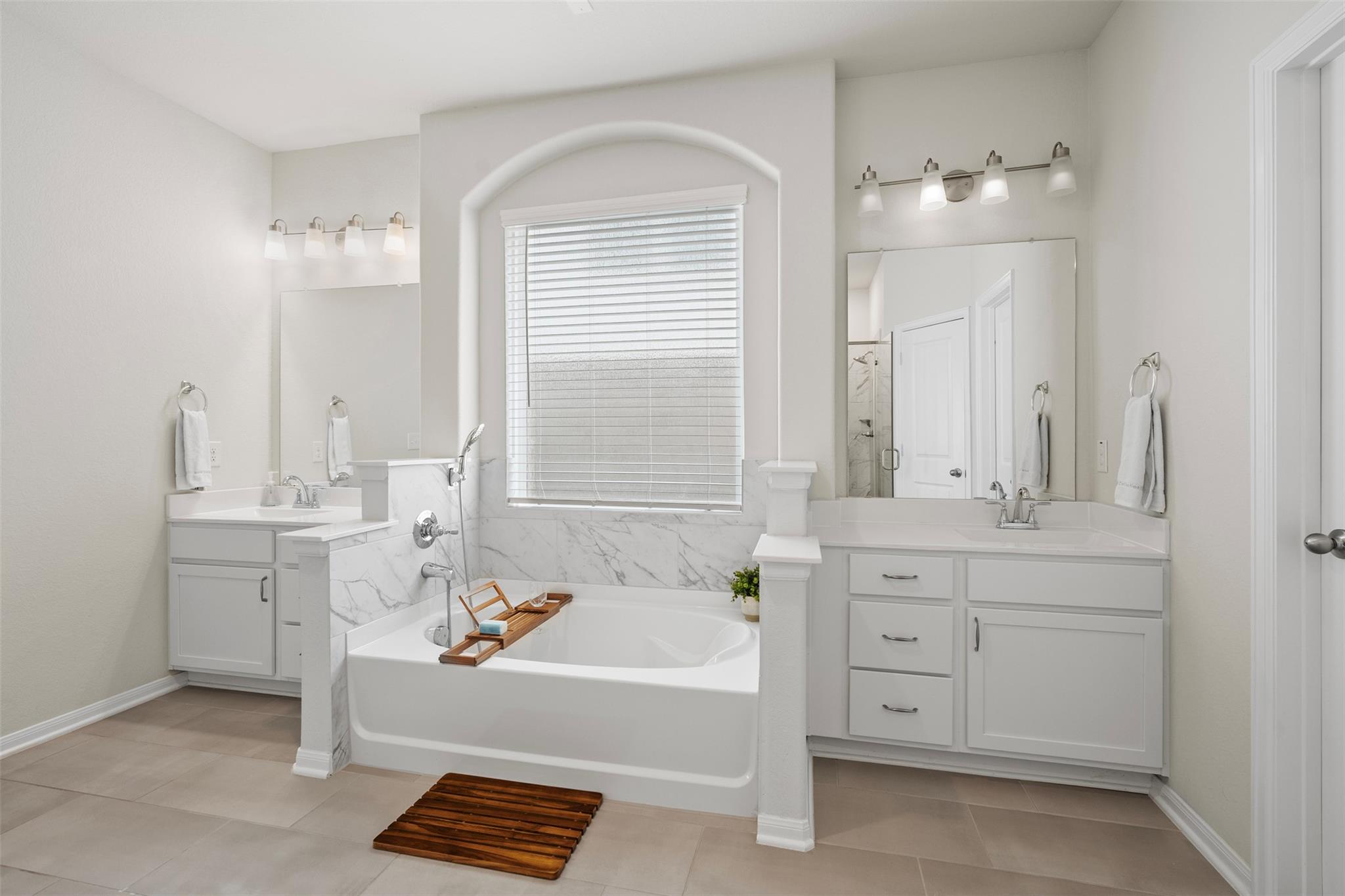 209 Mira Mesa Dr, Liberty Hill, TX 78642