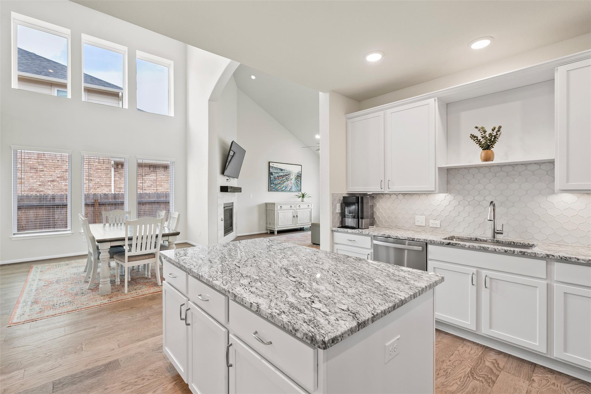 209 Mira Mesa Dr, Liberty Hill, TX 78642