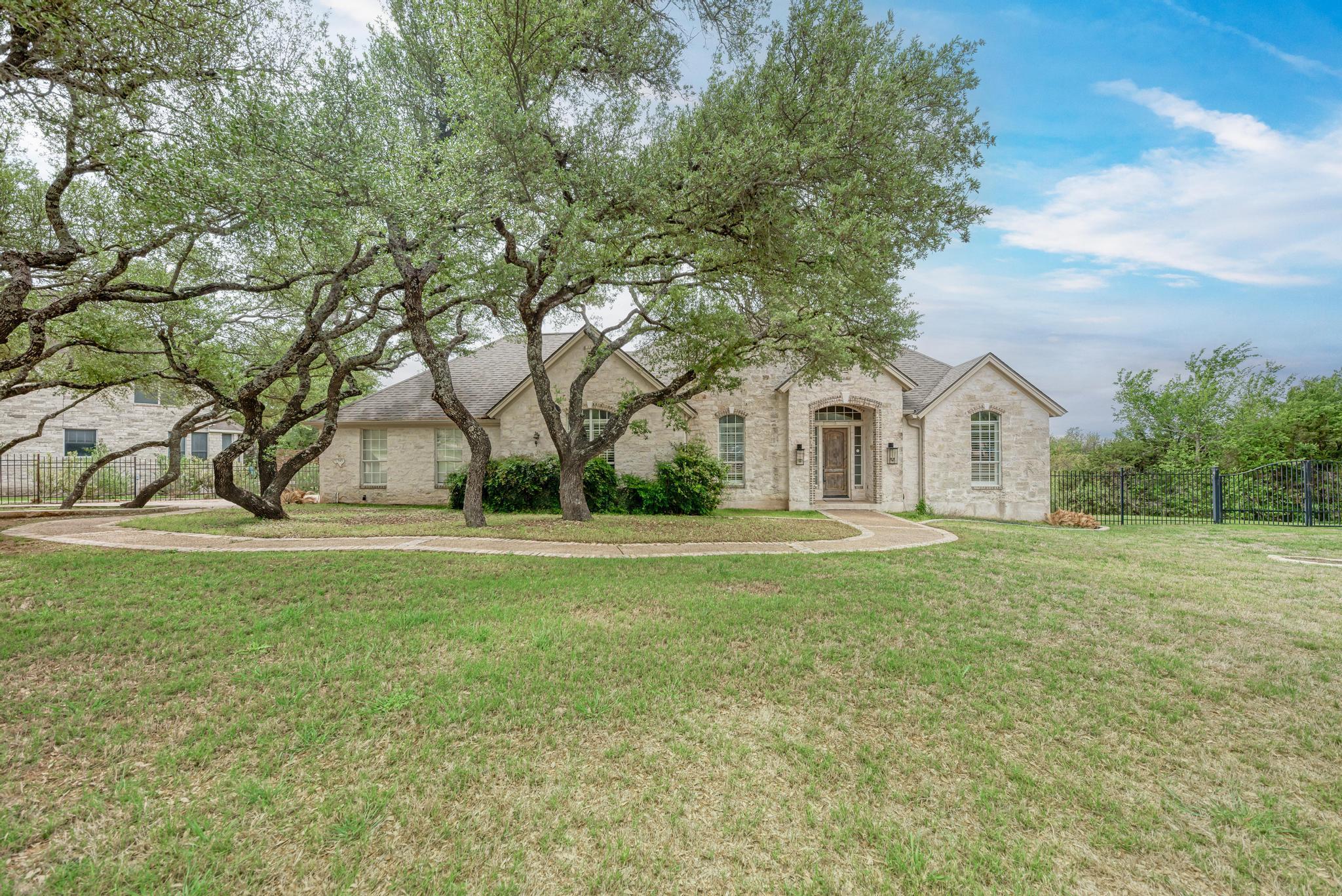 545 Tom Sawyer Rd, Dripping Springs, TX 78620