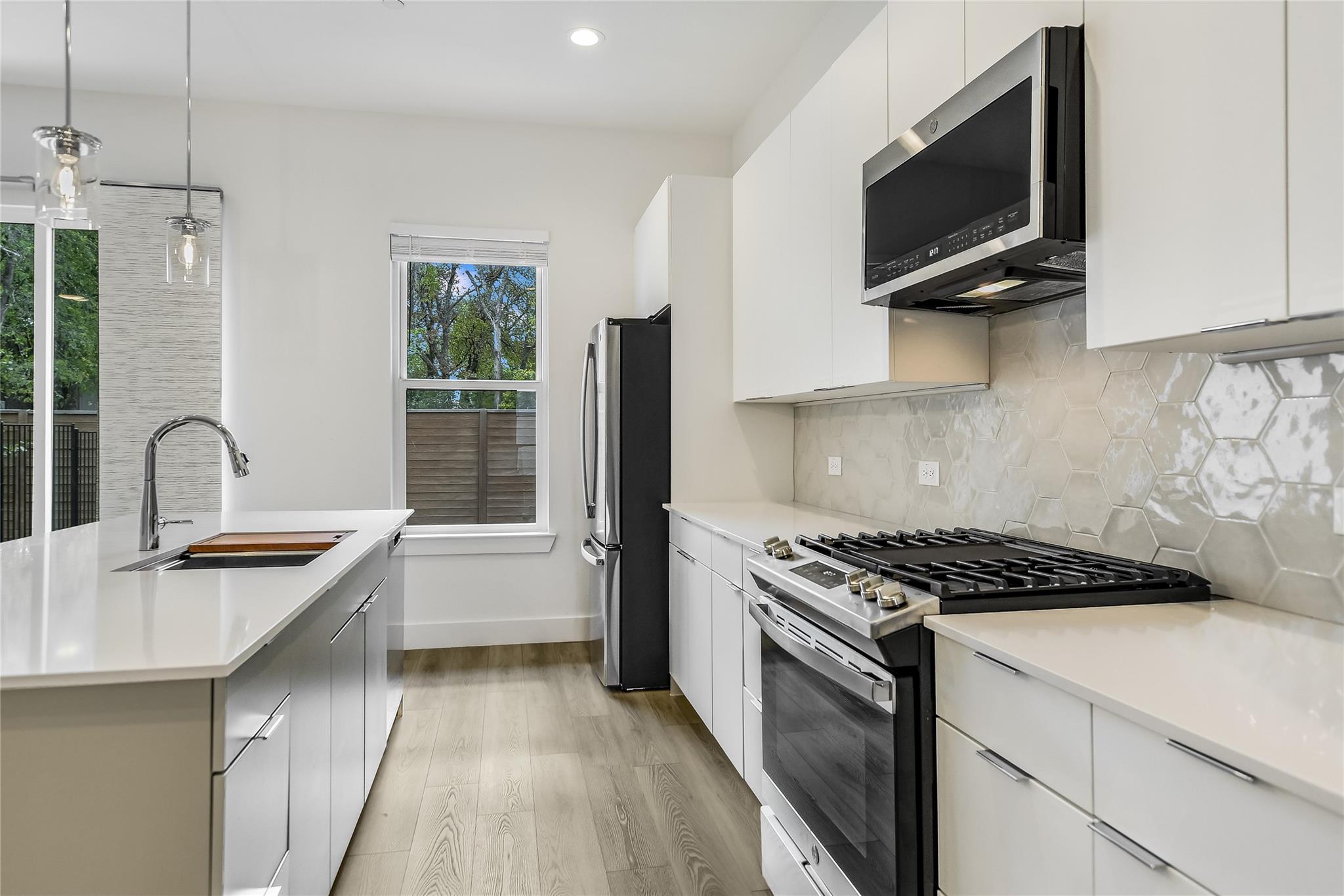 590 Old Mill Rd # 117, Cedar Park, TX 78613