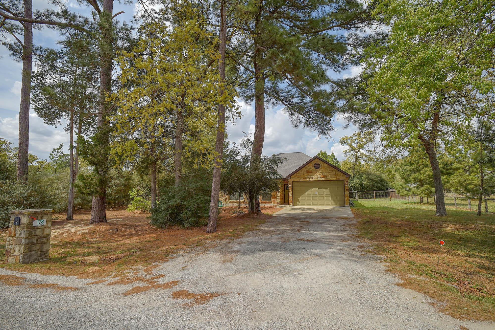 178 S Buckhorn Dr, Bastrop, TX 78602