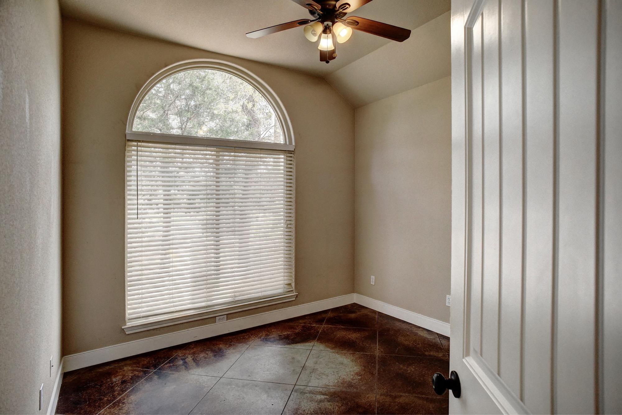 178 S Buckhorn Dr, Bastrop, TX 78602