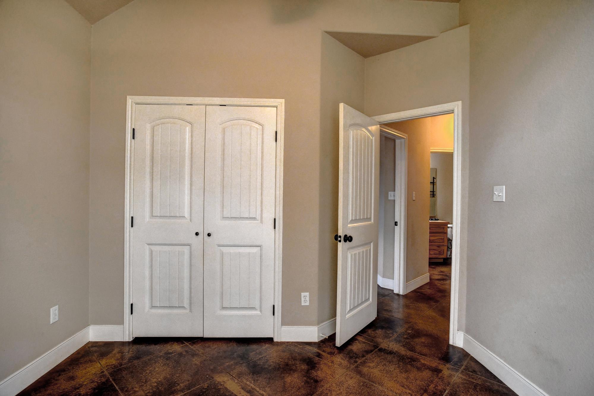 178 S Buckhorn Dr, Bastrop, TX 78602