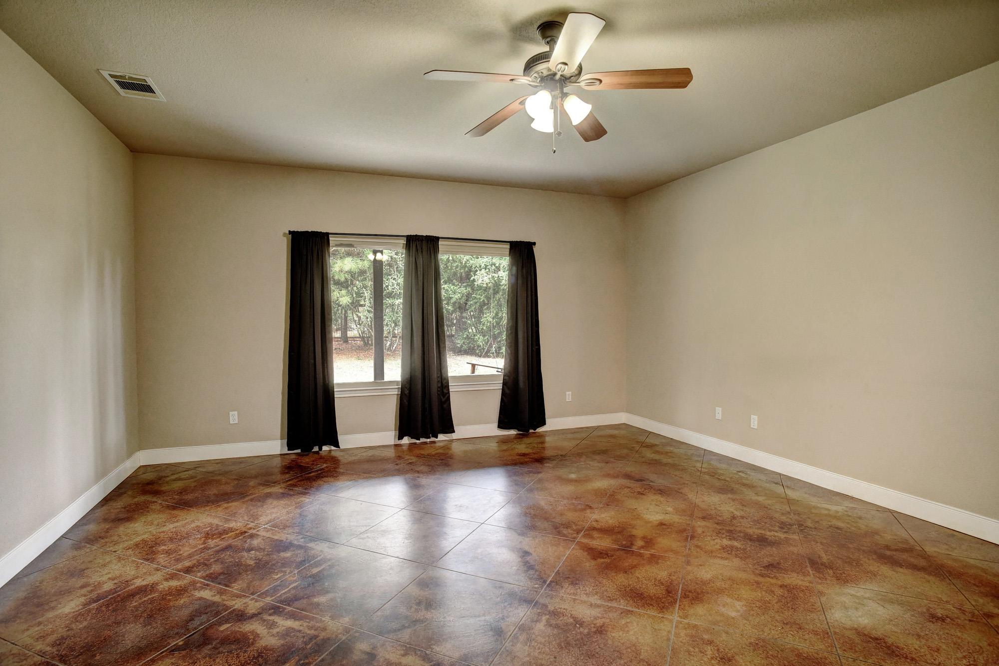 178 S Buckhorn Dr, Bastrop, TX 78602