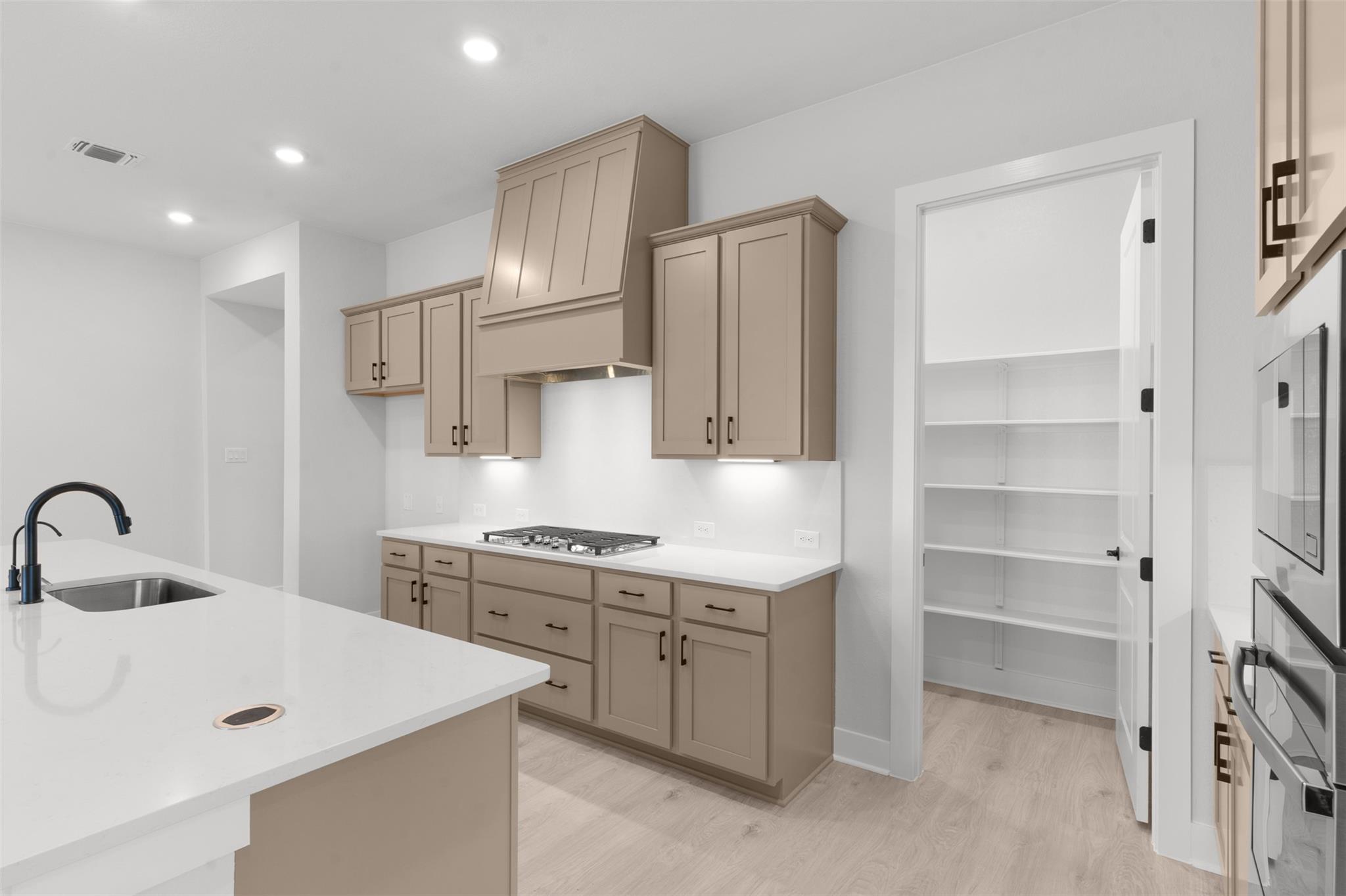 2212 Tobiano Trce, Georgetown, TX 78633