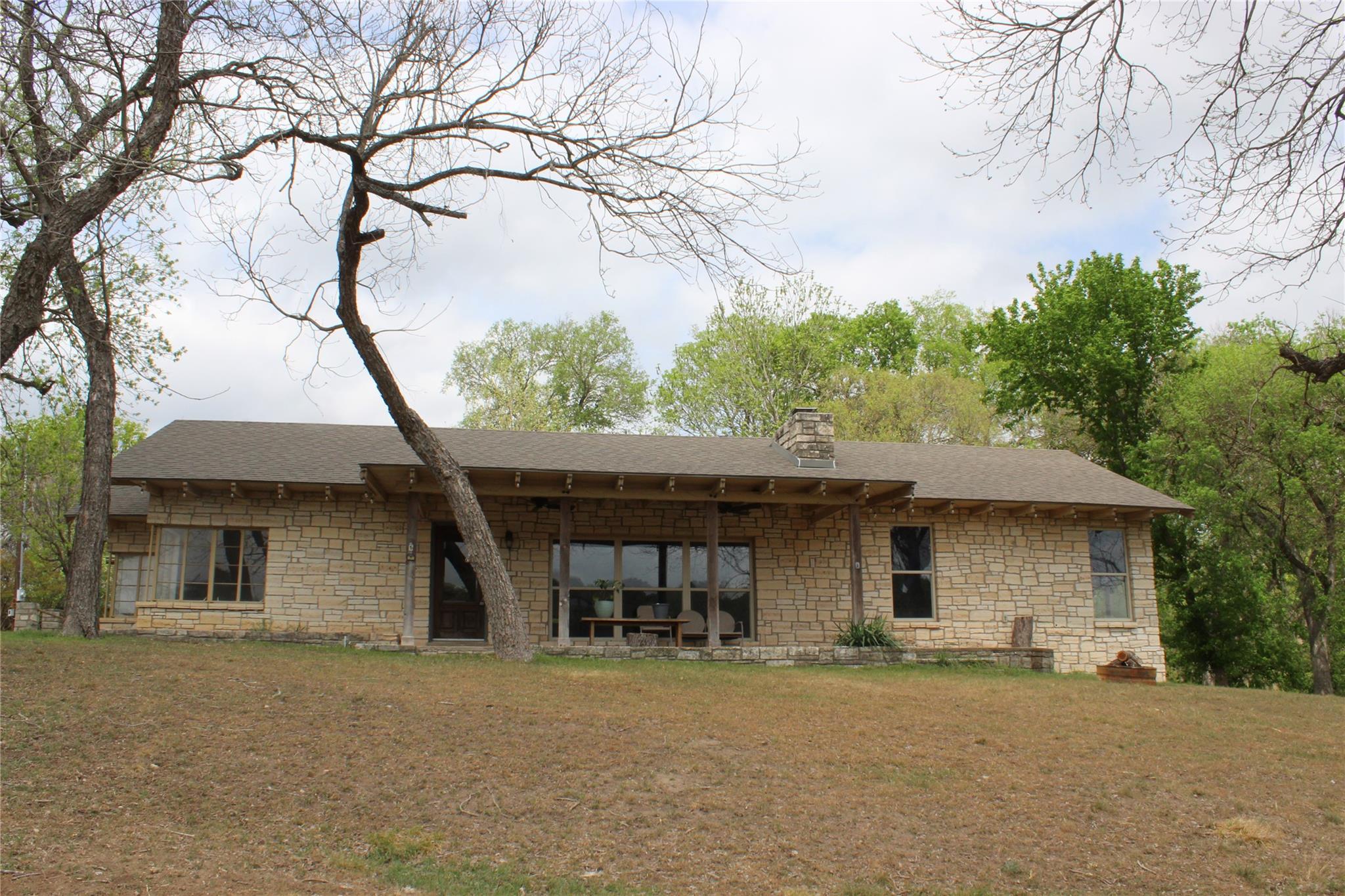 908 River Rd, Wimberley, TX 78676