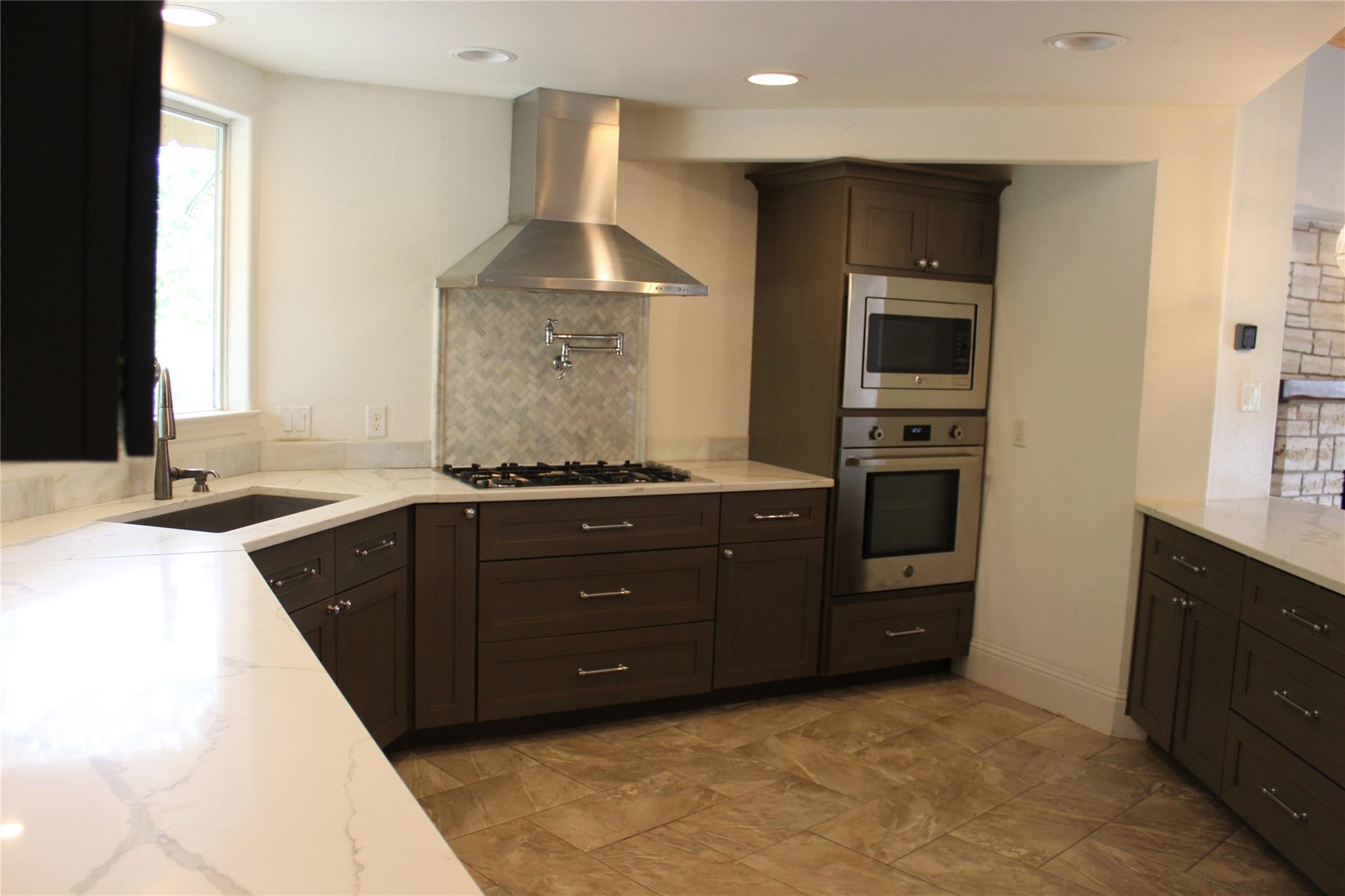 908 River Rd, Wimberley, TX 78676