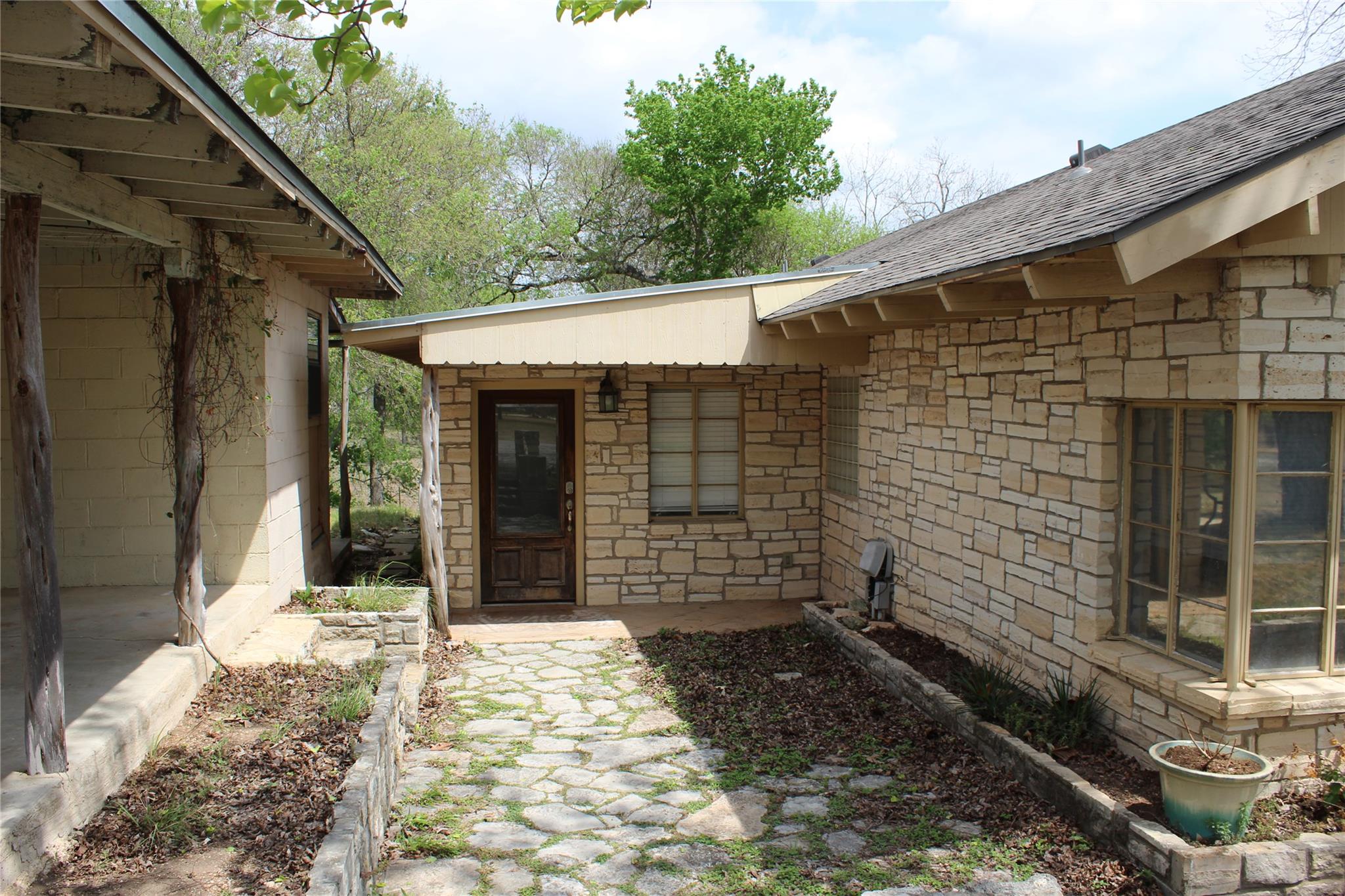 908 River Rd, Wimberley, TX 78676