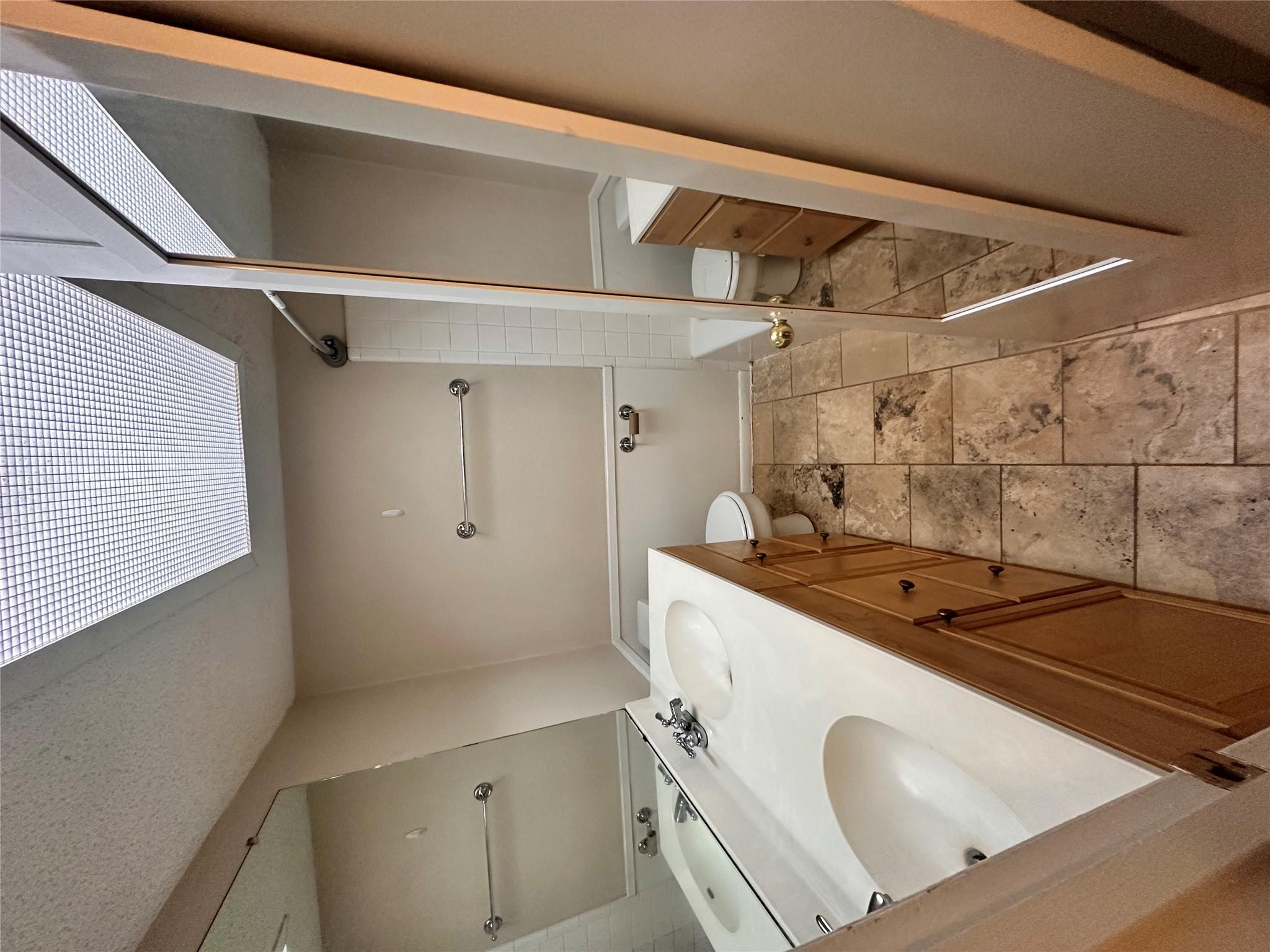 1725 Toomey Rd # 105, Austin, TX 78704