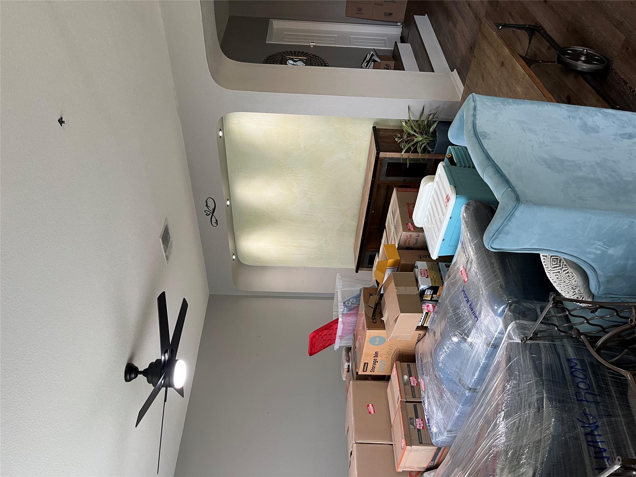 128 Carrington St, Hutto, TX 78634