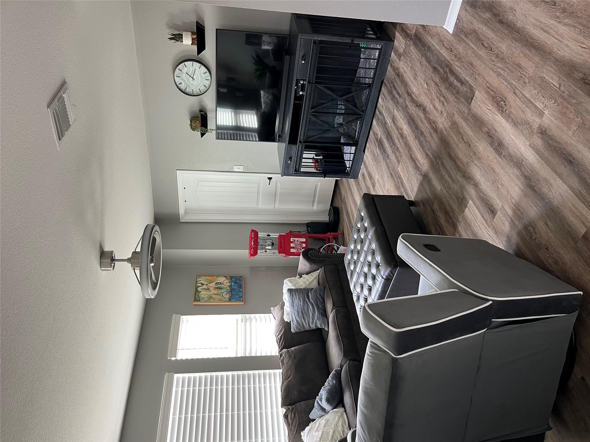 128 Carrington St, Hutto, TX 78634