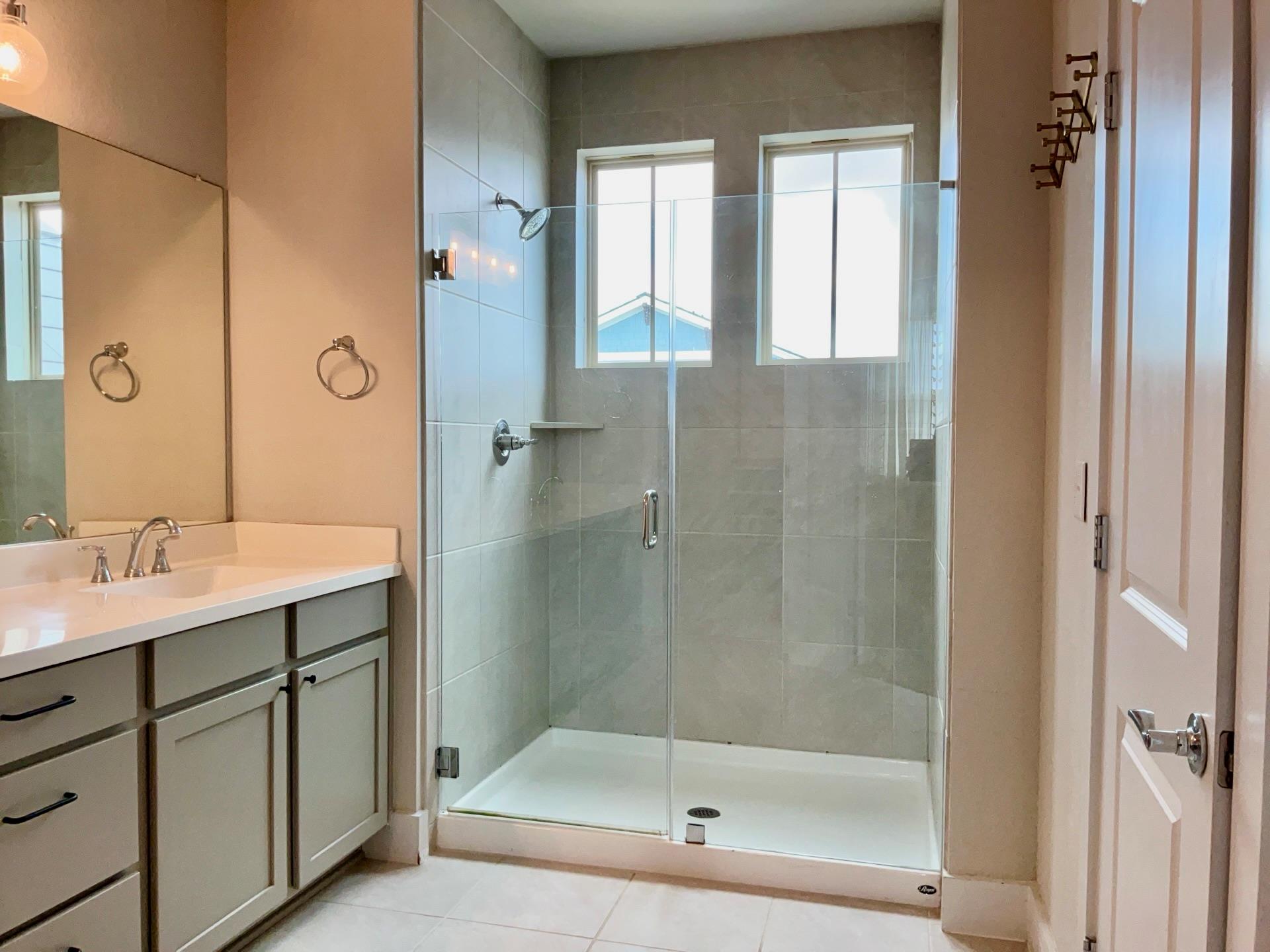 8315 Laughlin Ln, Austin, TX 78744