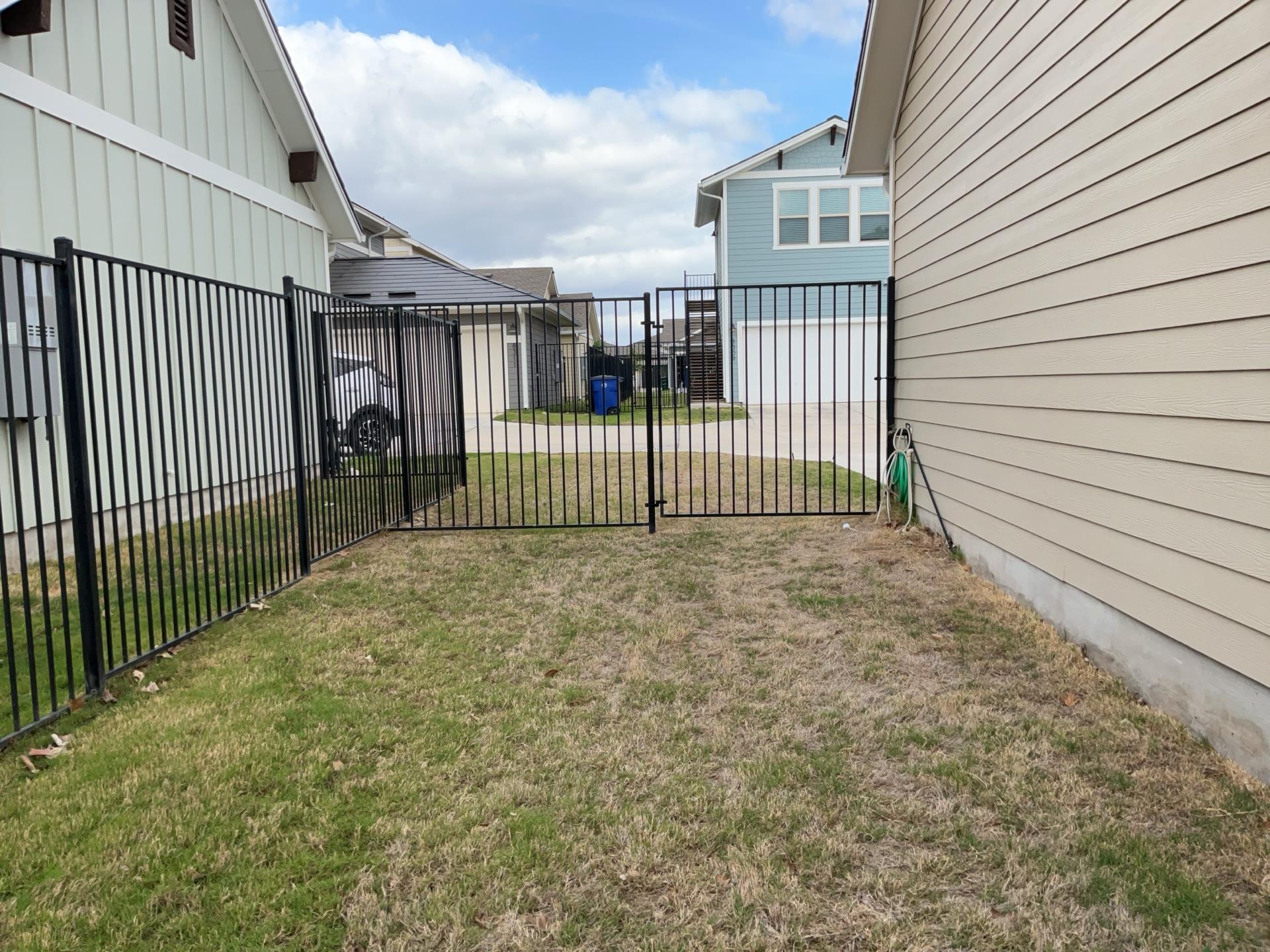 8315 Laughlin Ln, Austin, TX 78744