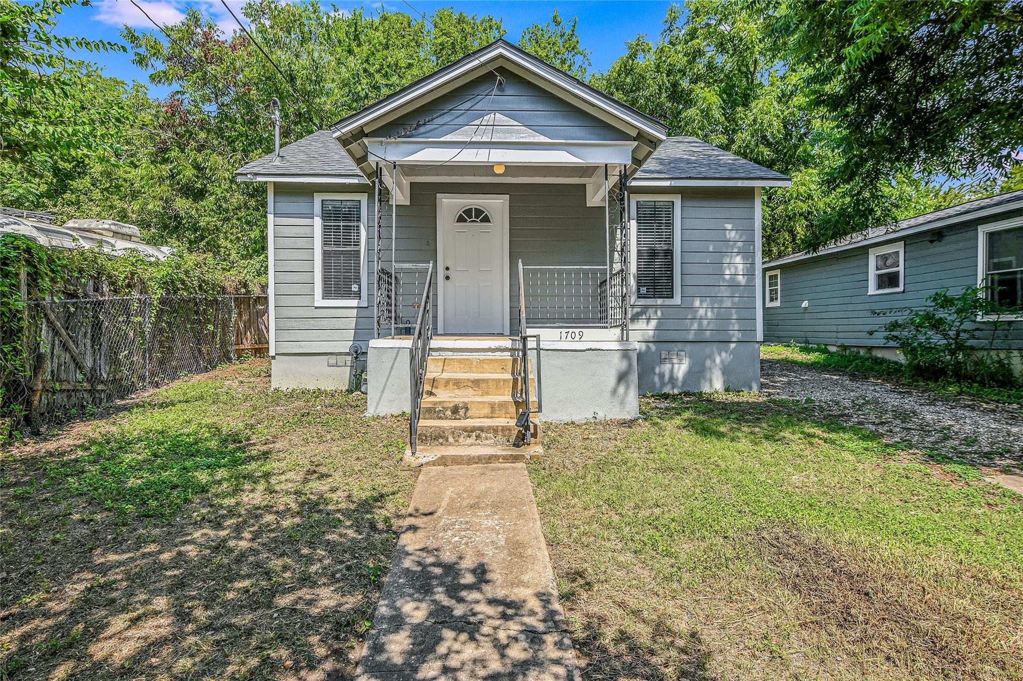 1709 Clifford Ave, Austin, TX 78702