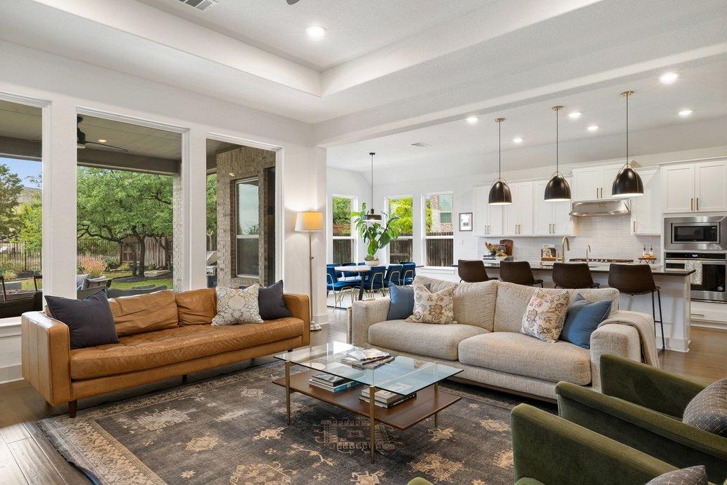 225 Bright Sky Dr, Austin, TX 78737