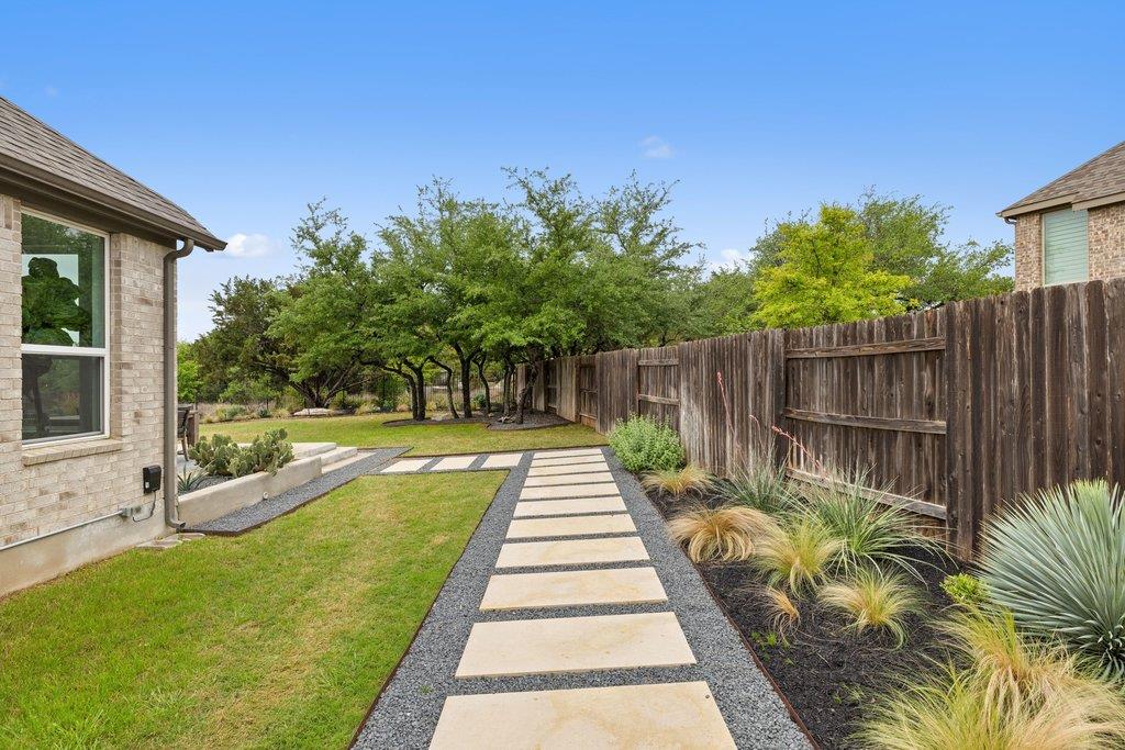 225 Bright Sky Dr, Austin, TX 78737