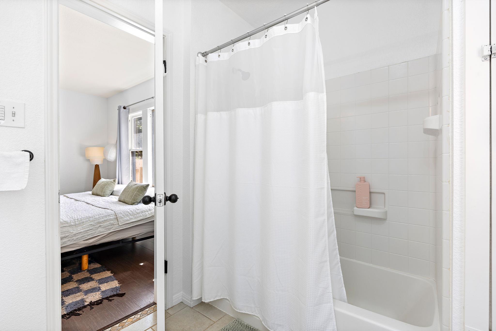 933 E 51st St, Austin, TX 78751