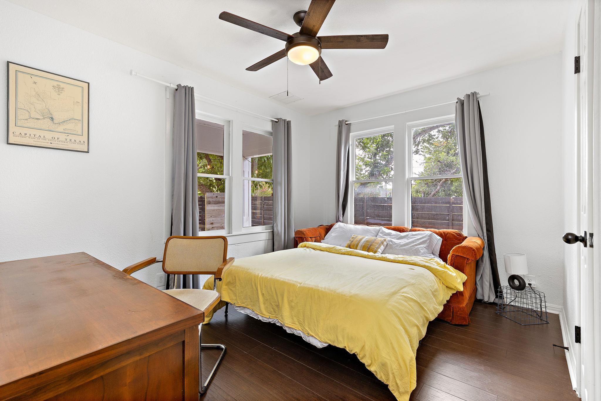 933 E 51st St, Austin, TX 78751