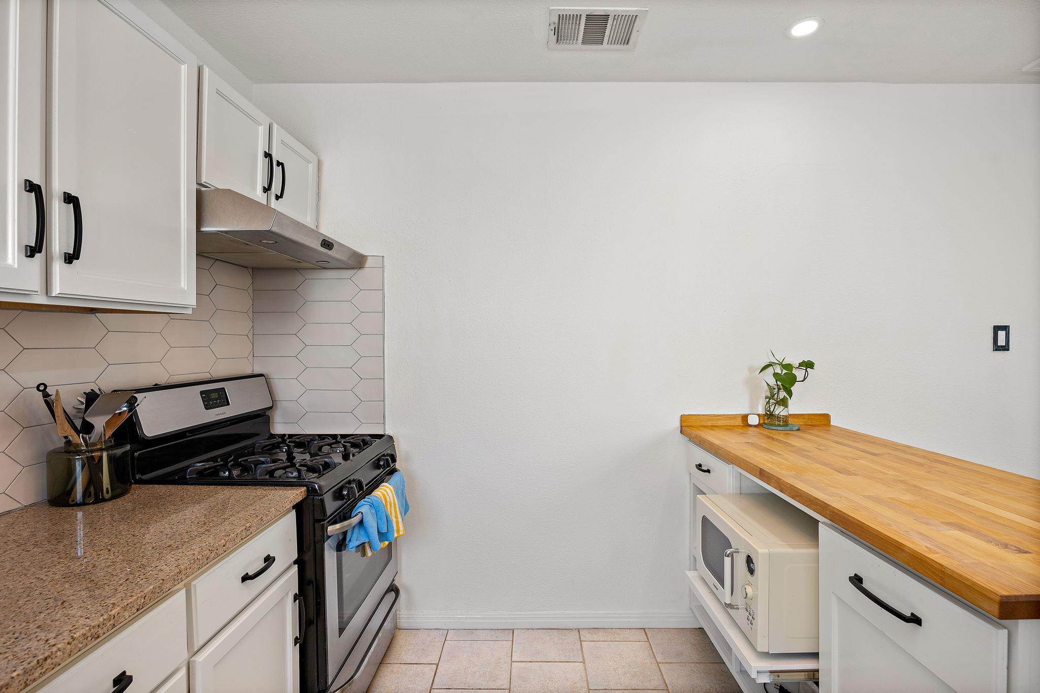 933 E 51st St, Austin, TX 78751