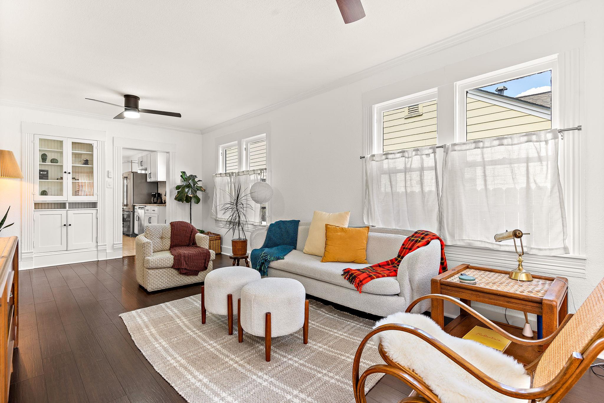 933 E 51st St, Austin, TX 78751