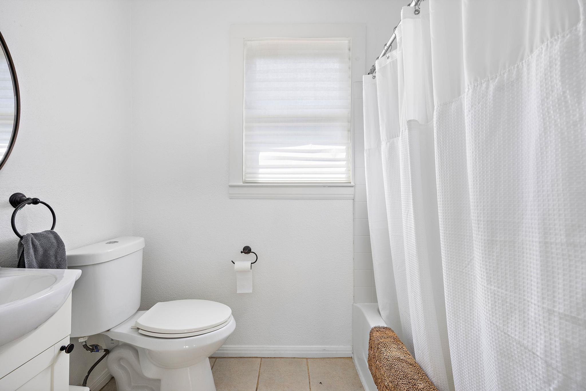 933 E 51st St, Austin, TX 78751