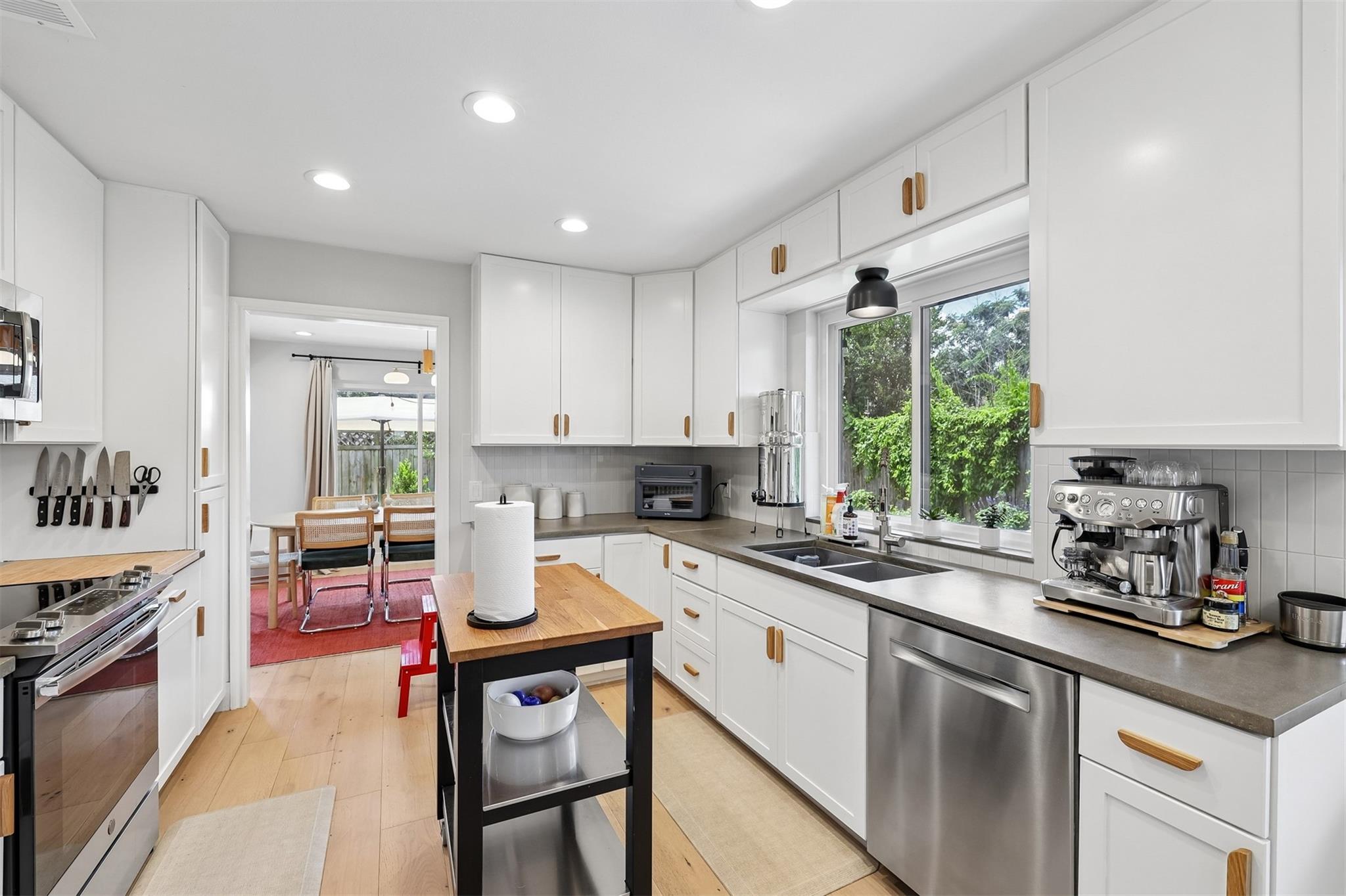 10601 Mourning Dove Dr, Austin, TX 78750