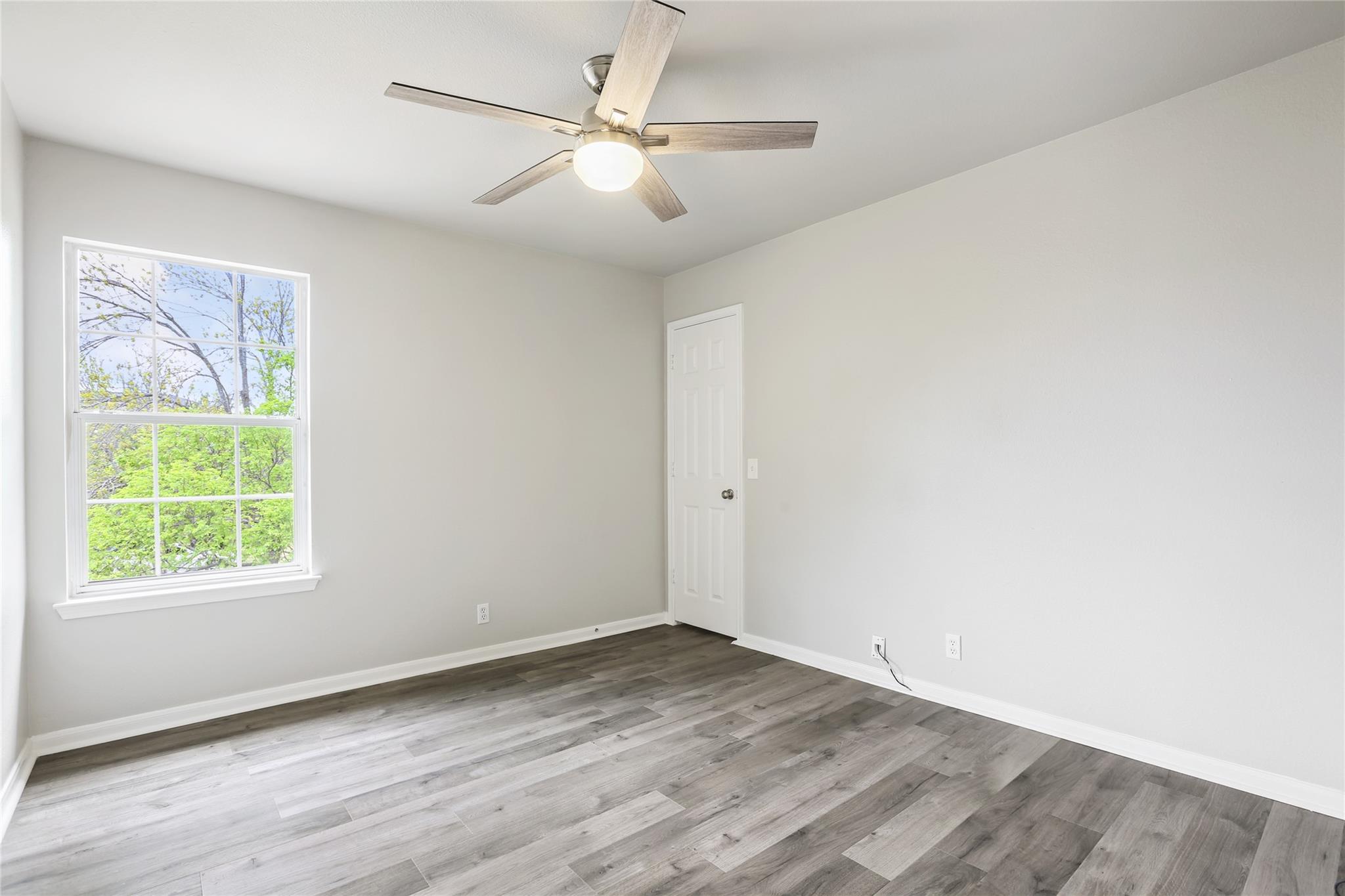 607 Sparkling Brook Ln, Leander, TX 78641