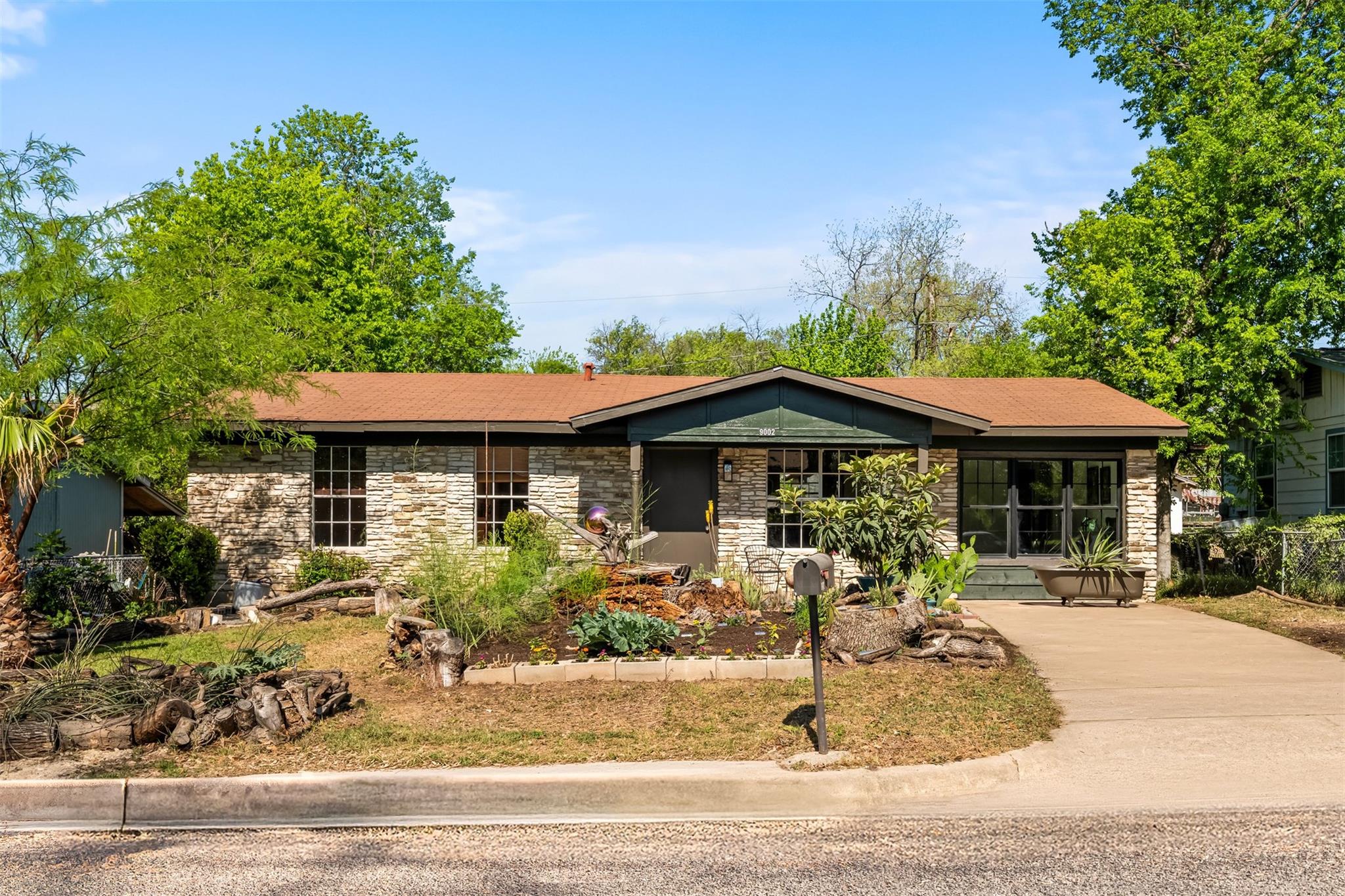 9002 Slayton Dr, Austin, TX 78753