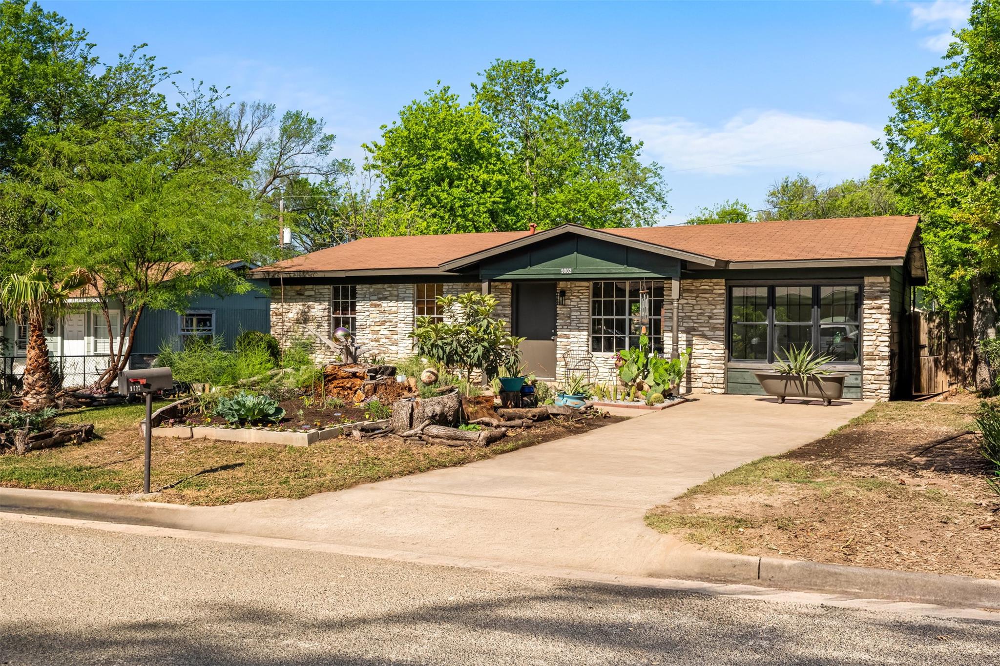 9002 Slayton Dr, Austin, TX 78753