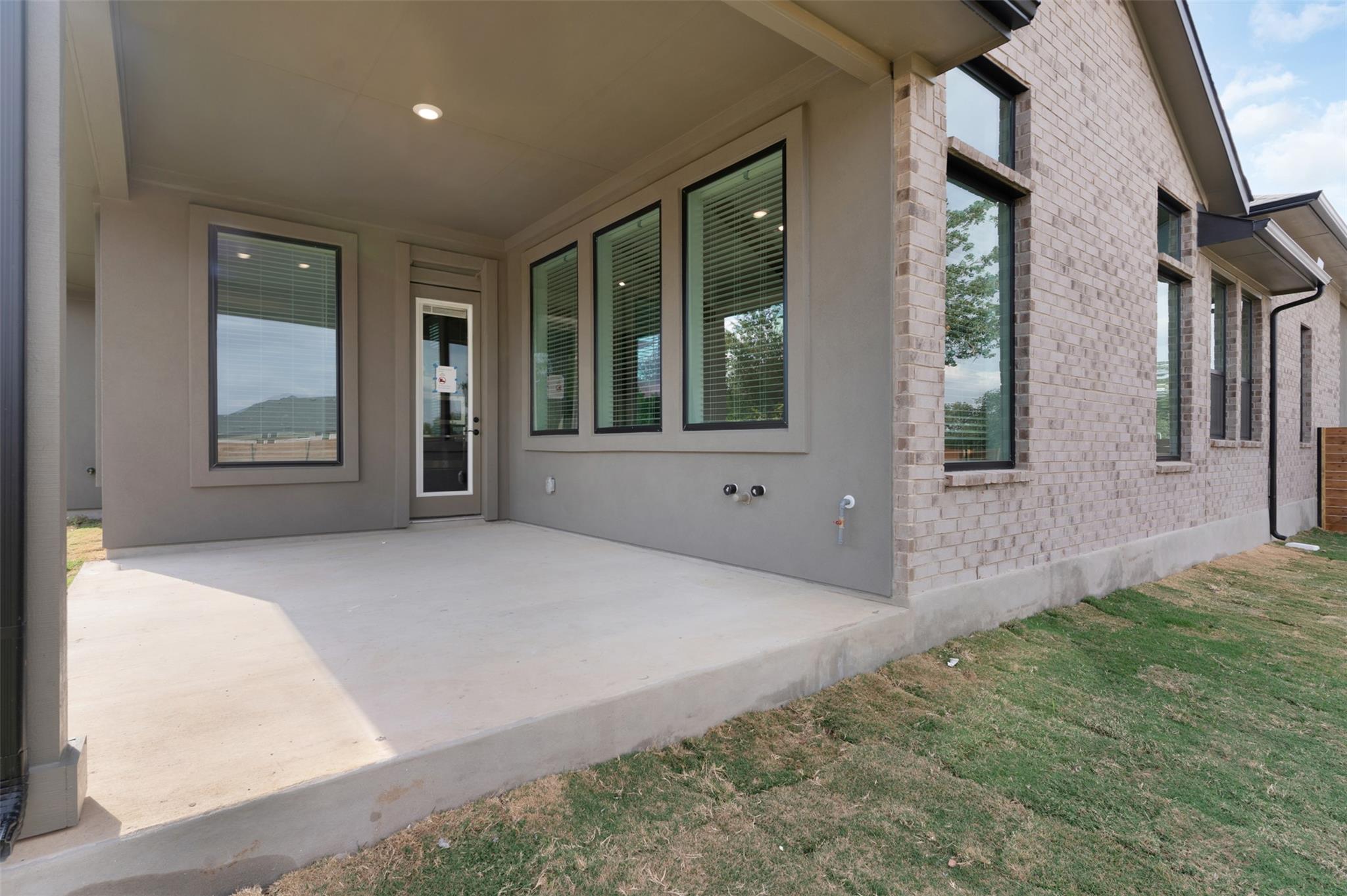 2105 Tobiano Trce, Georgetown, TX 78633