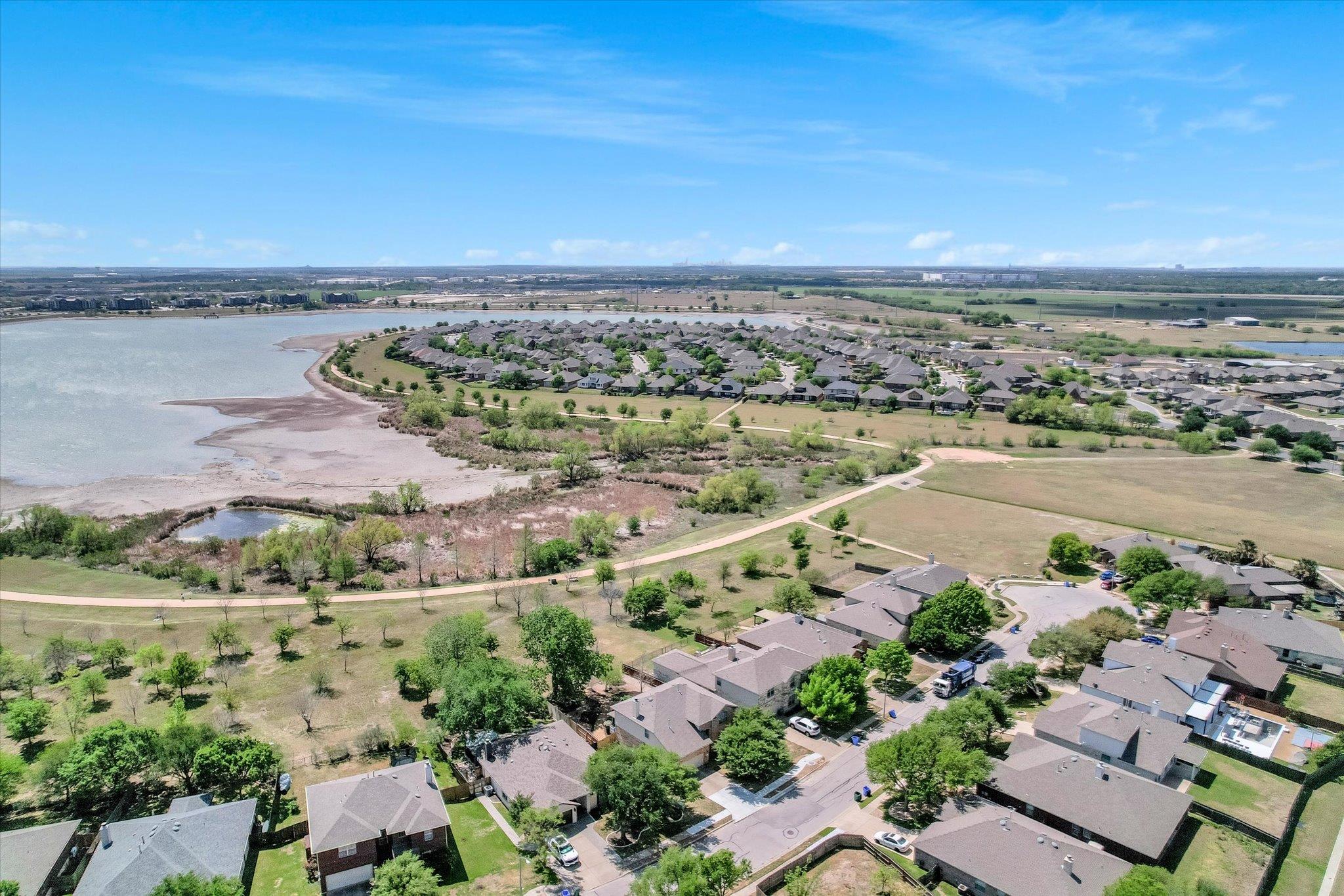 4029 Lake Edge Way, Pflugerville, TX 78660