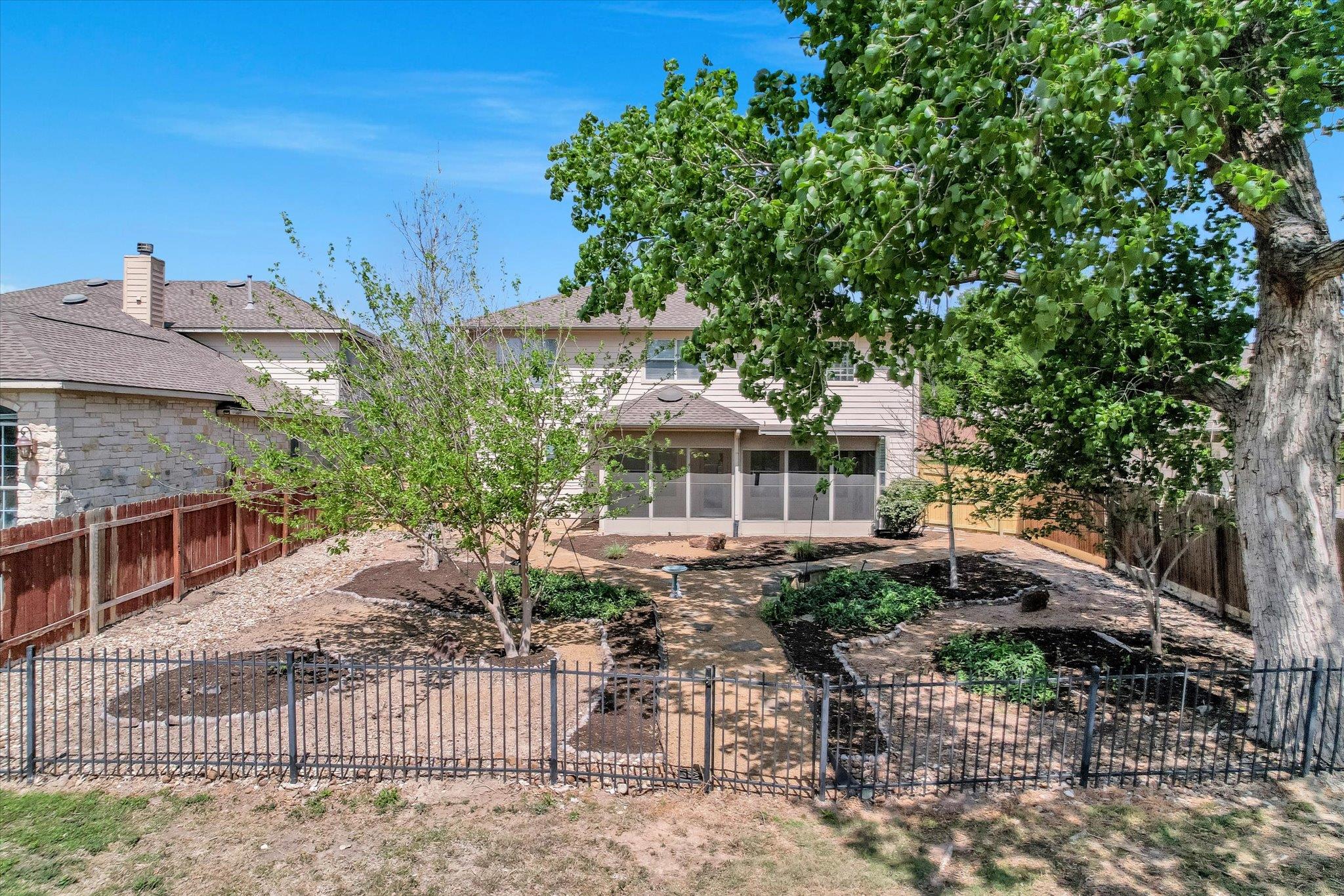 4029 Lake Edge Way, Pflugerville, TX 78660