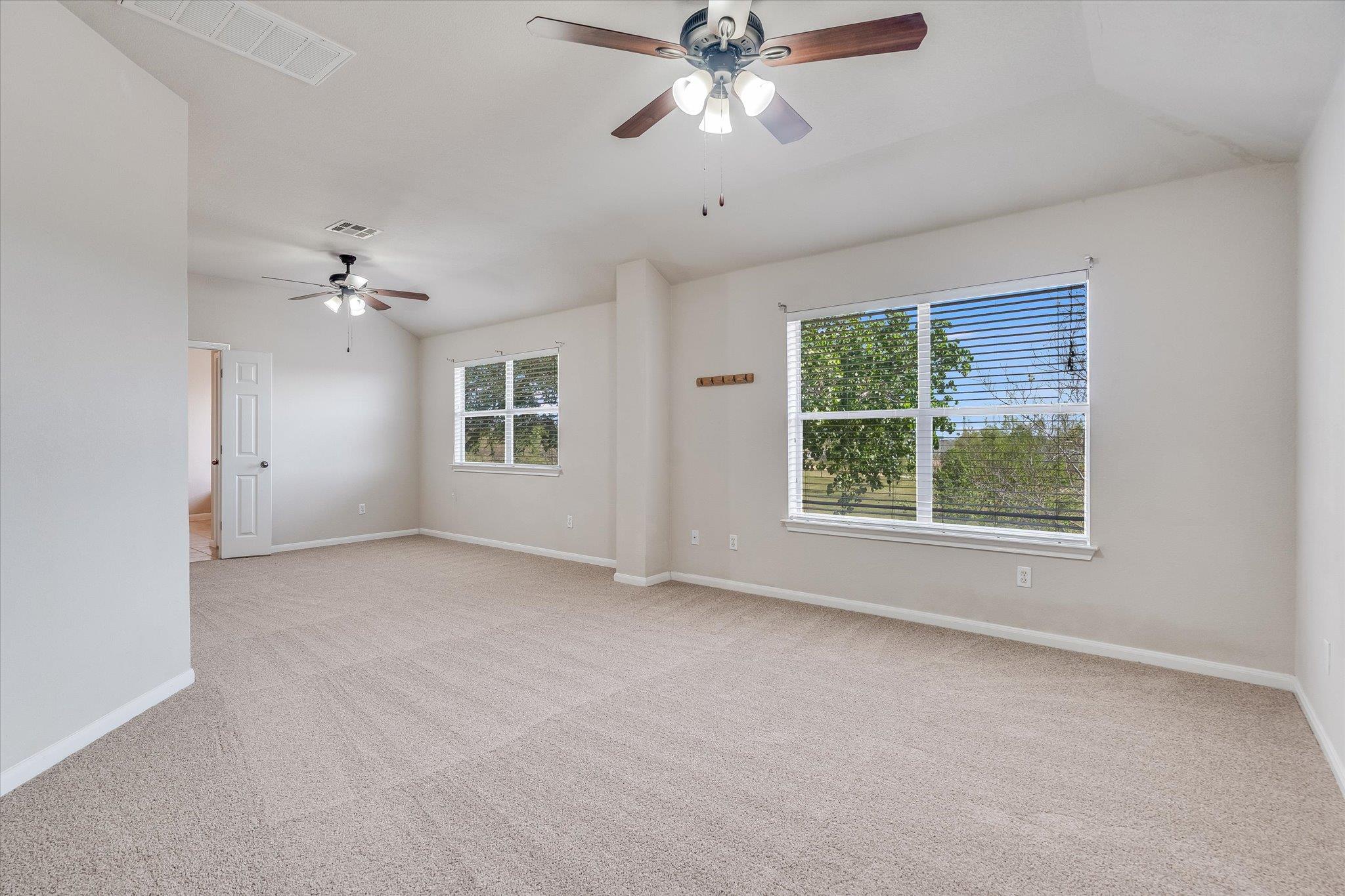 4029 Lake Edge Way, Pflugerville, TX 78660