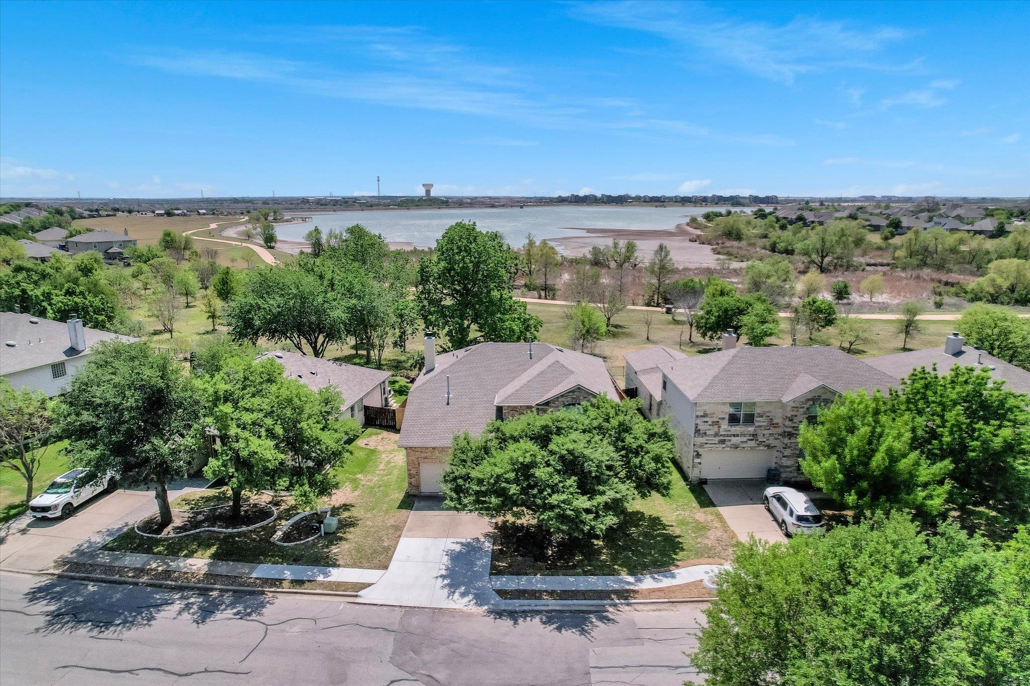 4029 Lake Edge Way, Pflugerville, TX 78660