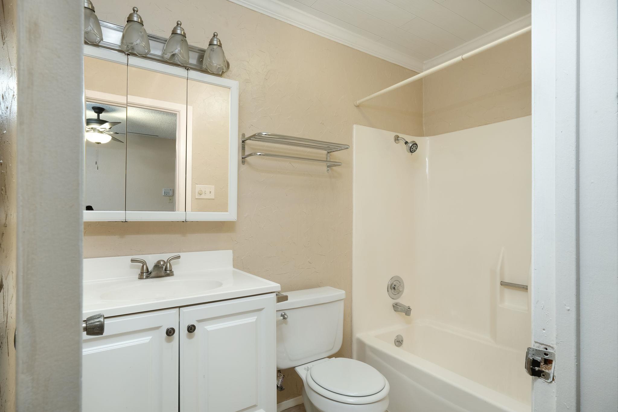 10419 Firethorn Ln, Austin, TX 78750