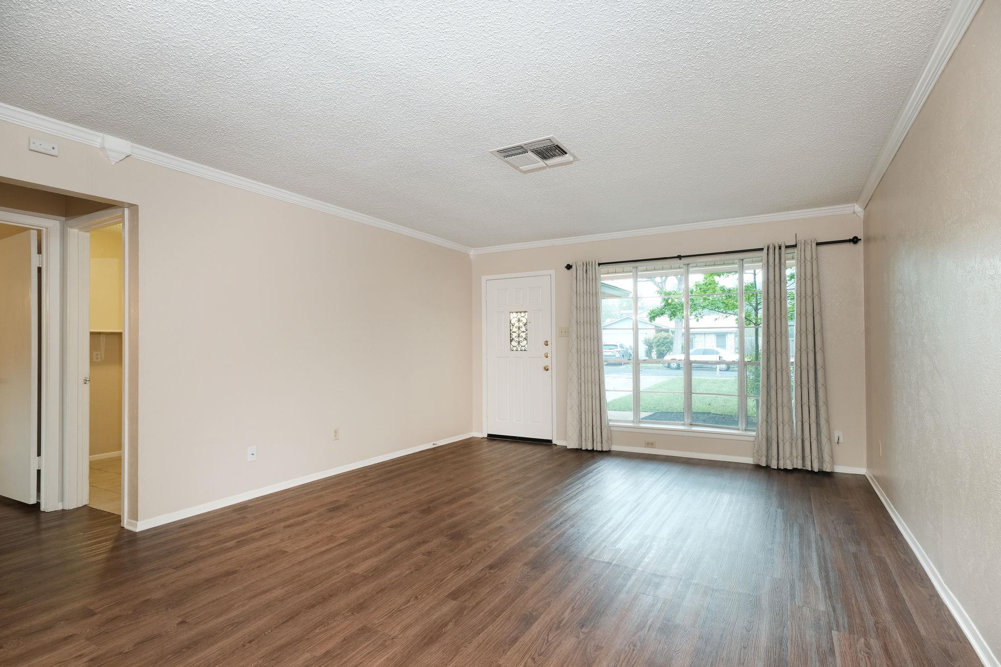 10419 Firethorn Ln, Austin, TX 78750